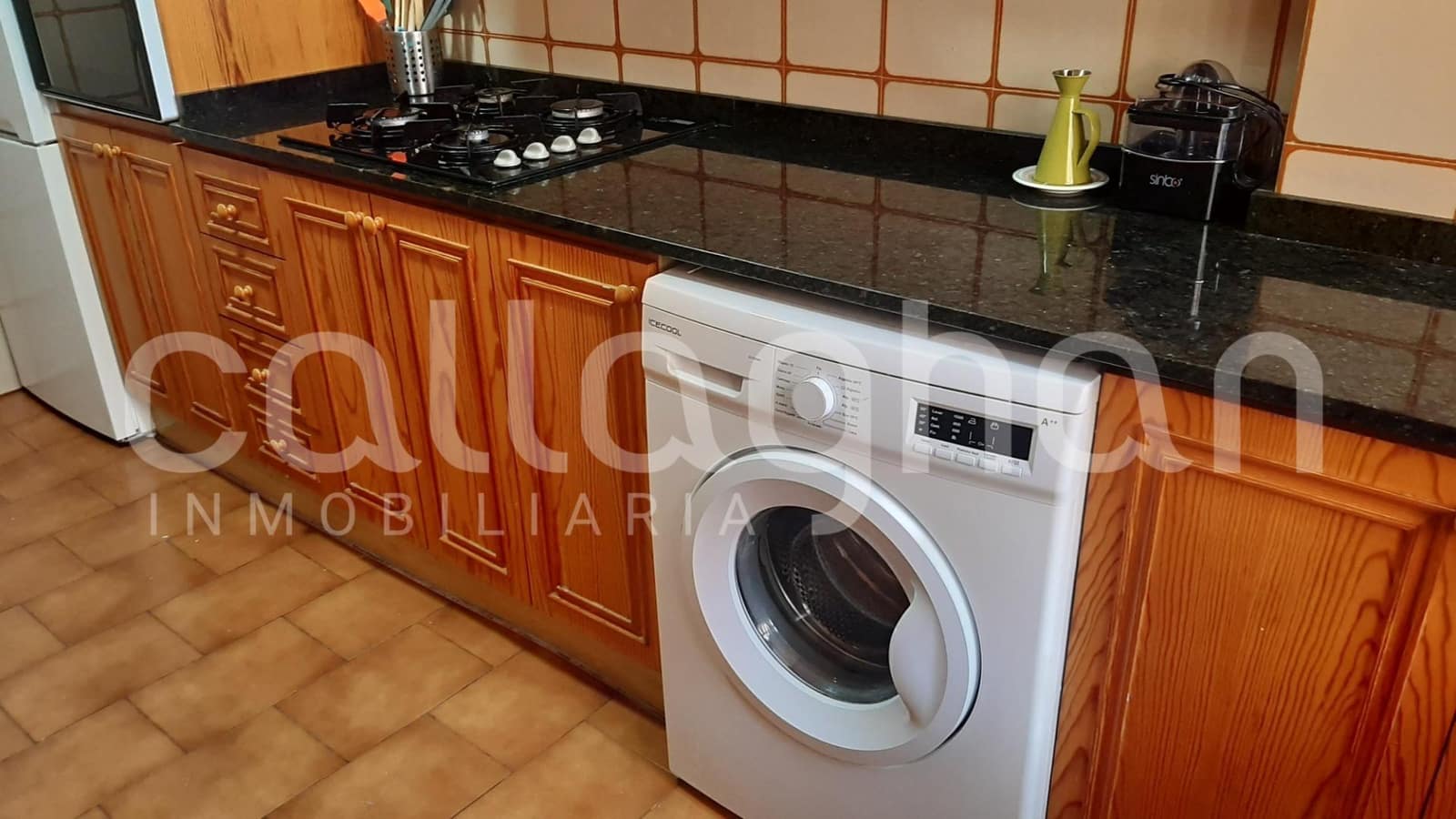 4 bedroom Flat for sale in Valencia city - € 430,000 (Ref: 9894072)