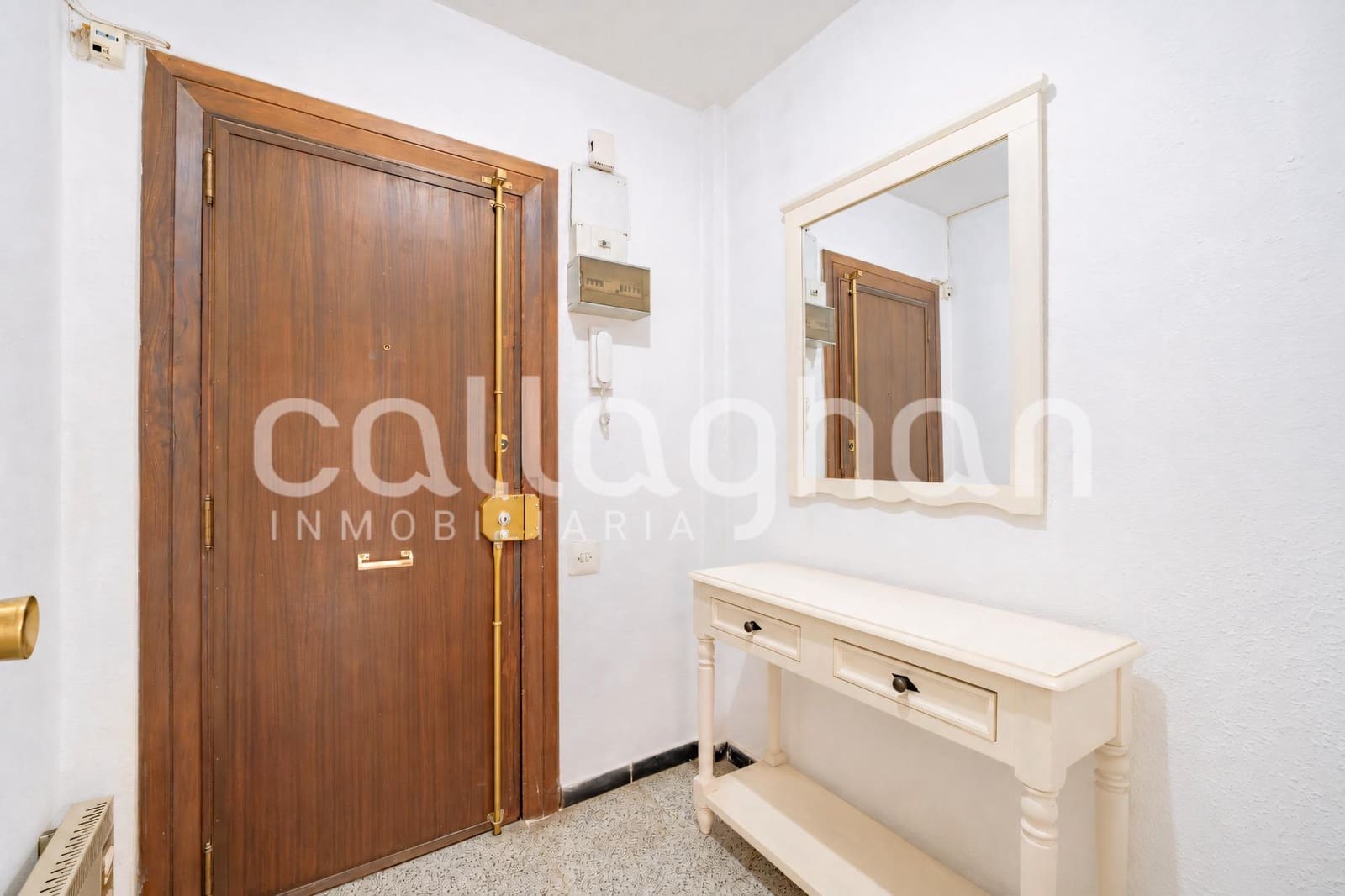4 bedroom Flat for sale in Valencia city - € 430,000 (Ref: 9894072)