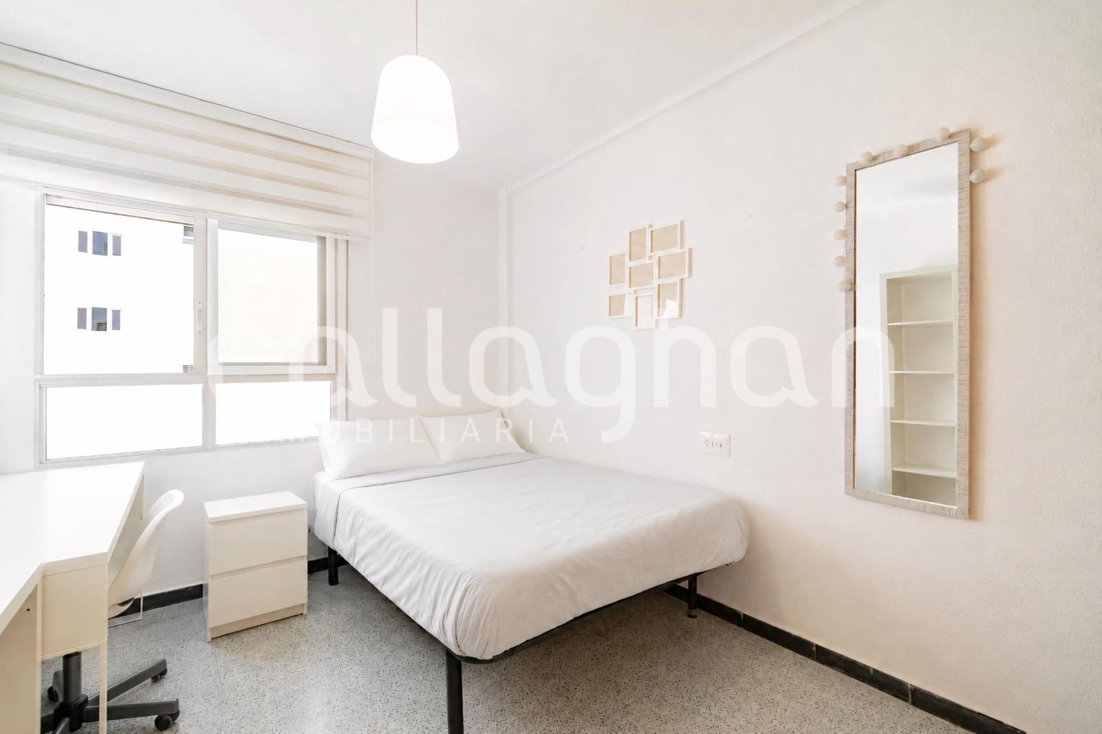4 bedroom Flat for sale in Valencia city - € 430,000 (Ref: 9894072)