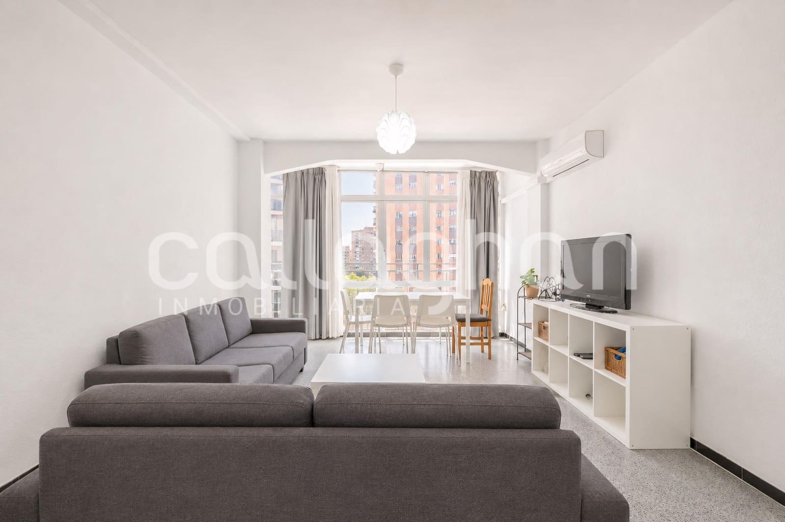 4 bedroom Flat for sale in Valencia city - € 430,000 (Ref: 9894072)