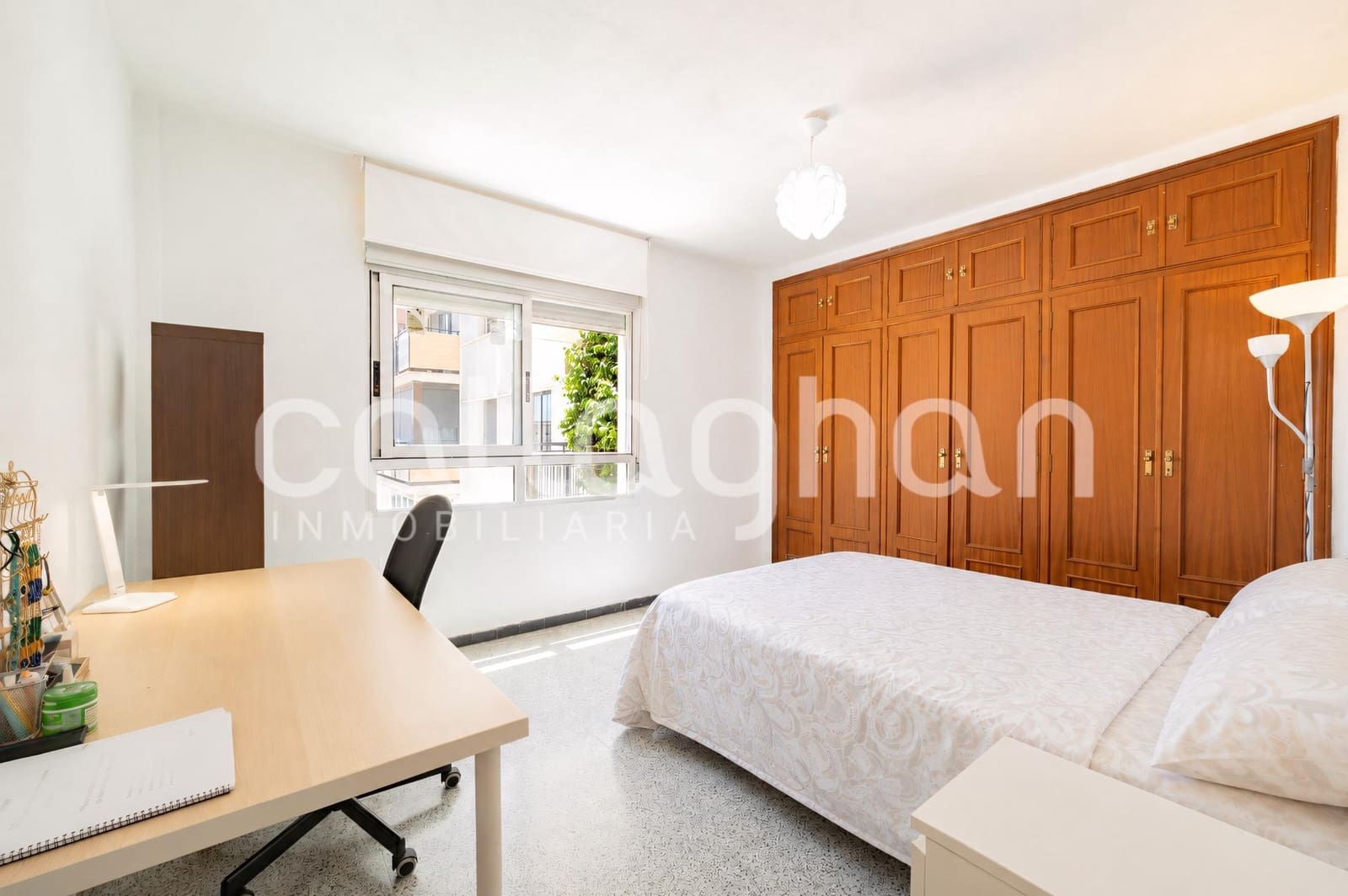 4 bedroom Flat for sale in Valencia city - € 430,000 (Ref: 9894072)