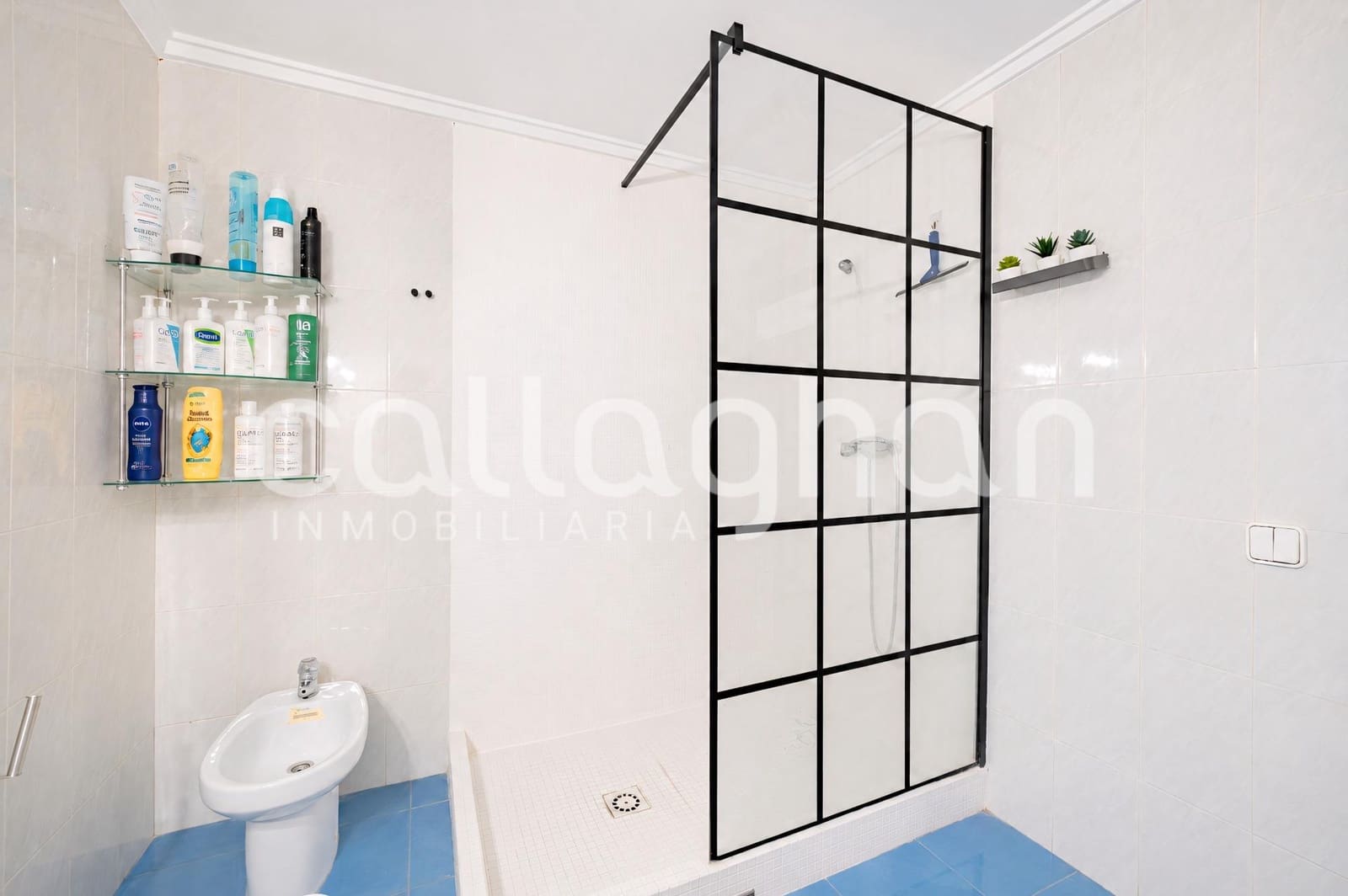 4 bedroom Flat for sale in Valencia city - € 430,000 (Ref: 9894072)