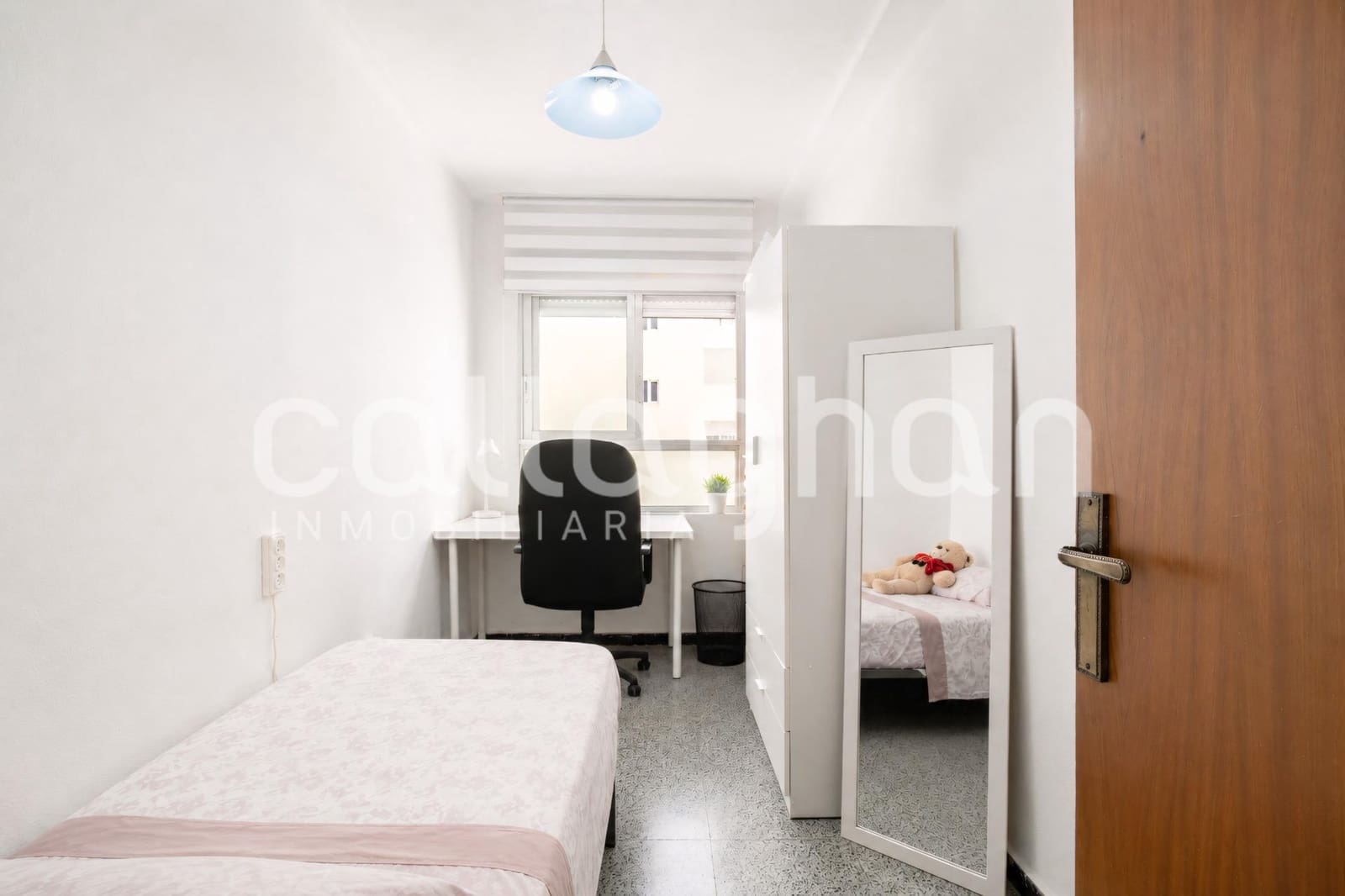 4 bedroom Flat for sale in Valencia city - € 430,000 (Ref: 9894072)