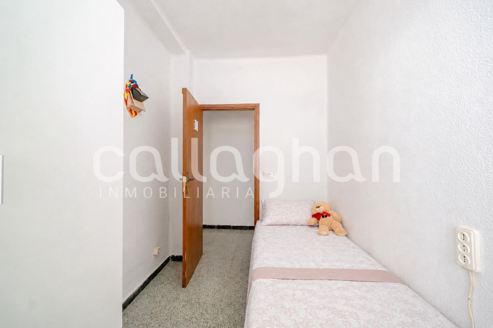 4 bedroom Flat for sale in Valencia city - € 430,000 (Ref: 9894072)