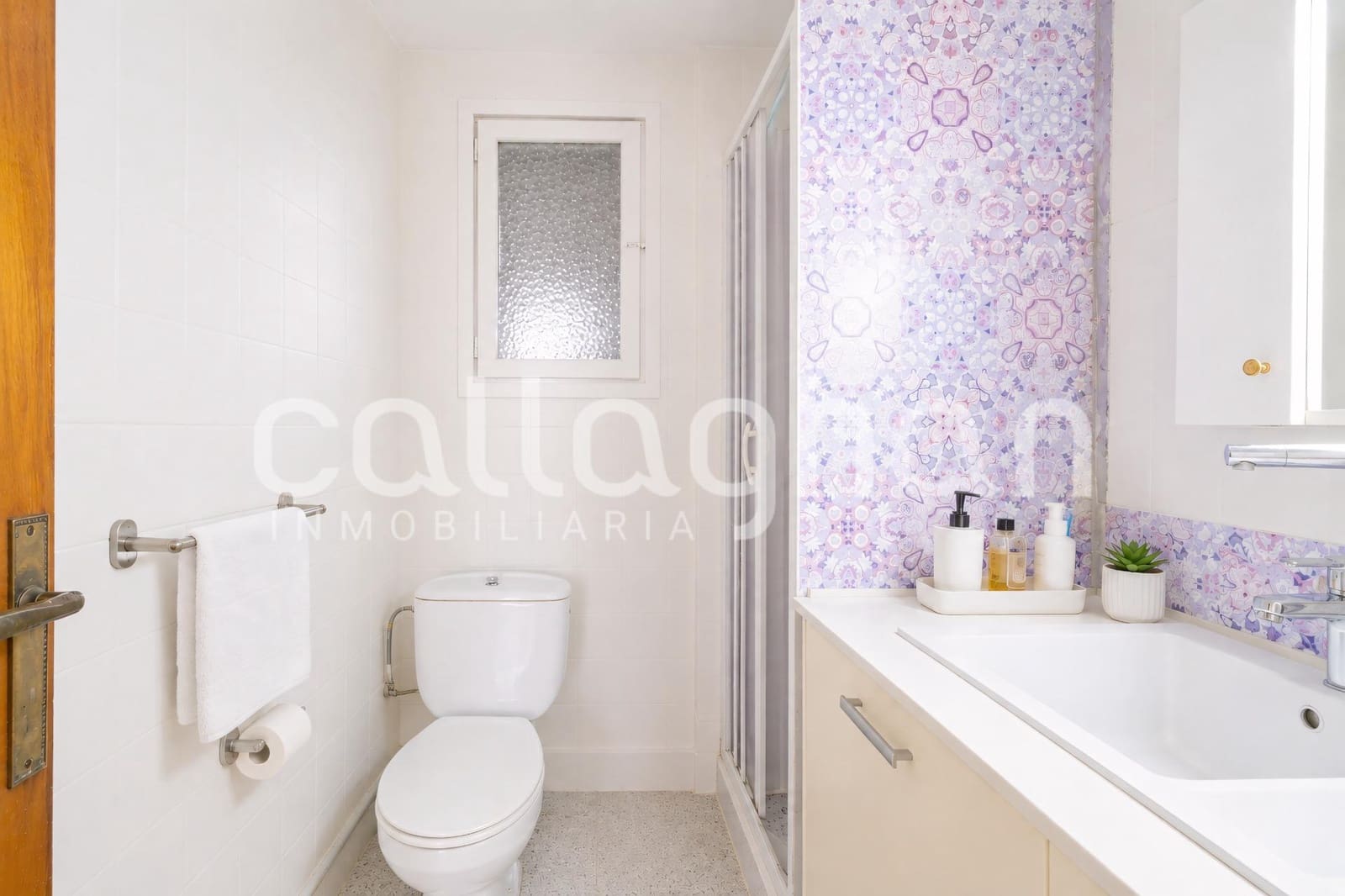 4 bedroom Flat for sale in Valencia city - € 430,000 (Ref: 9894072)