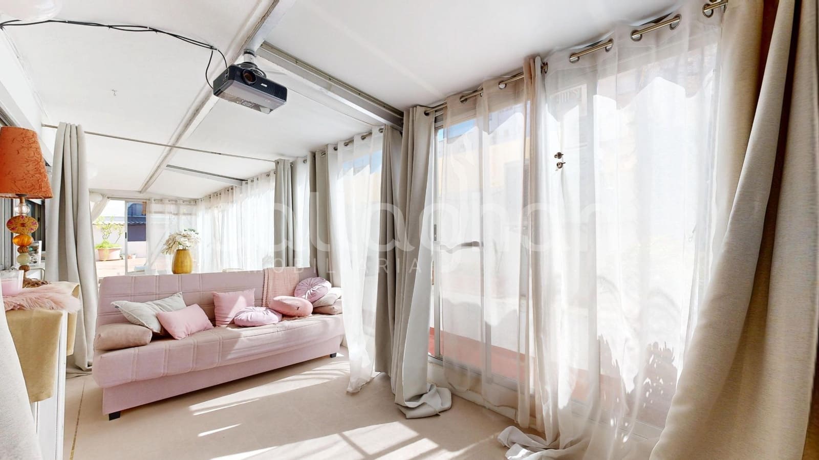 4 slaapkamer Flat te koop in Valencia stad met garage - € 790.000 (Ref: 9894074)