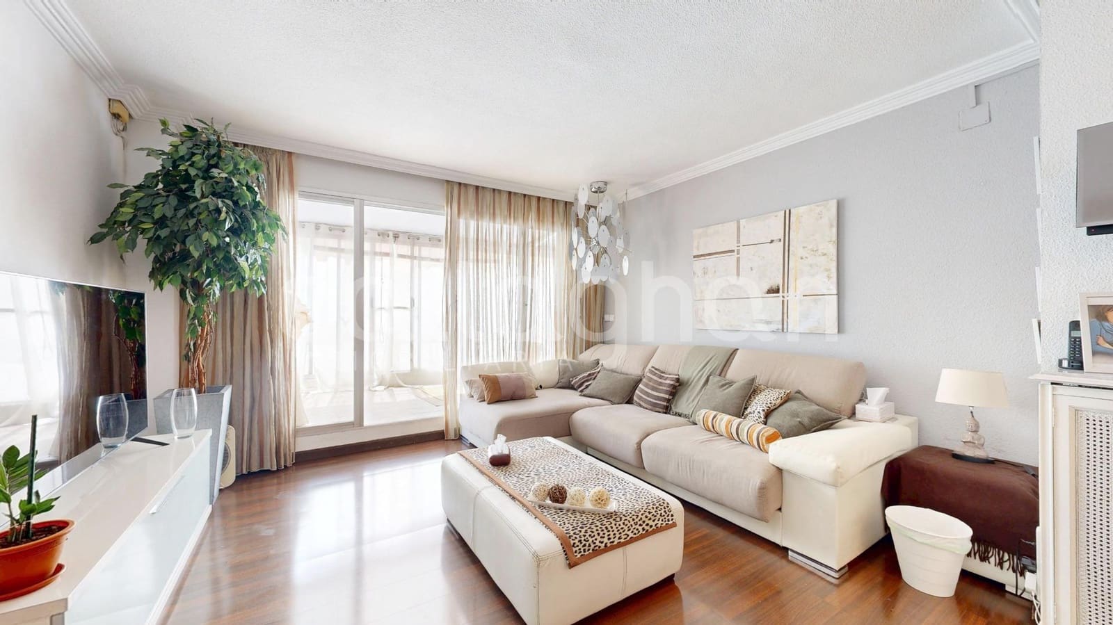 4 slaapkamer Flat te koop in Valencia stad met garage - € 790.000 (Ref: 9894074)