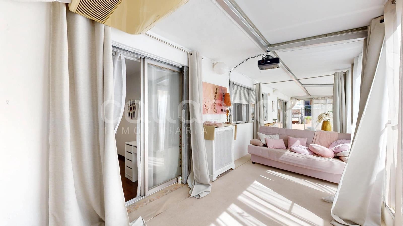 4 slaapkamer Flat te koop in Valencia stad met garage - € 790.000 (Ref: 9894074)