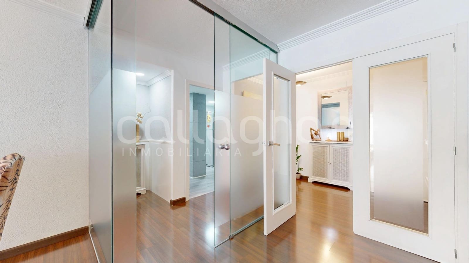 4 slaapkamer Flat te koop in Valencia stad met garage - € 790.000 (Ref: 9894074)