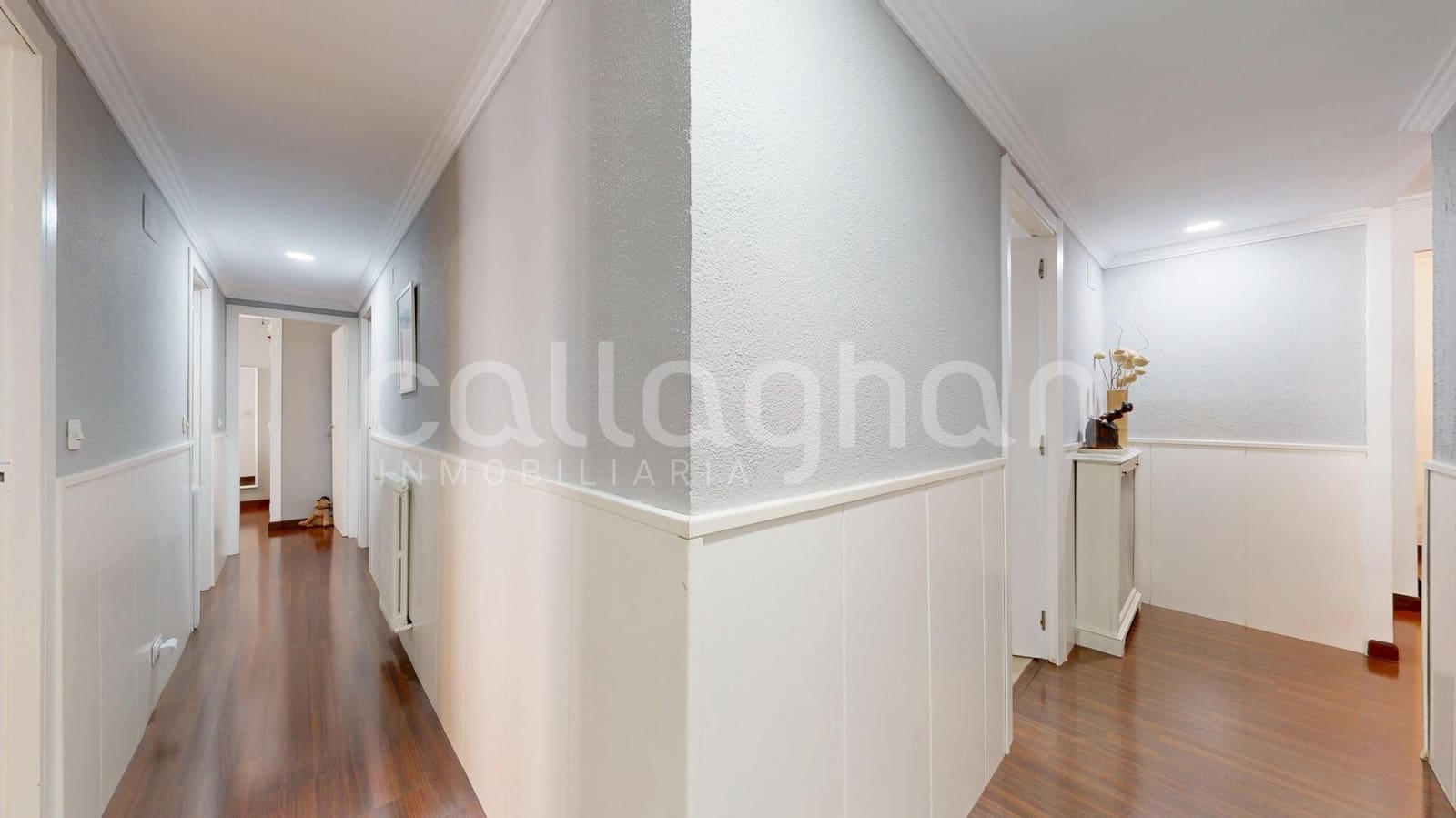 4 slaapkamer Flat te koop in Valencia stad met garage - € 790.000 (Ref: 9894074)