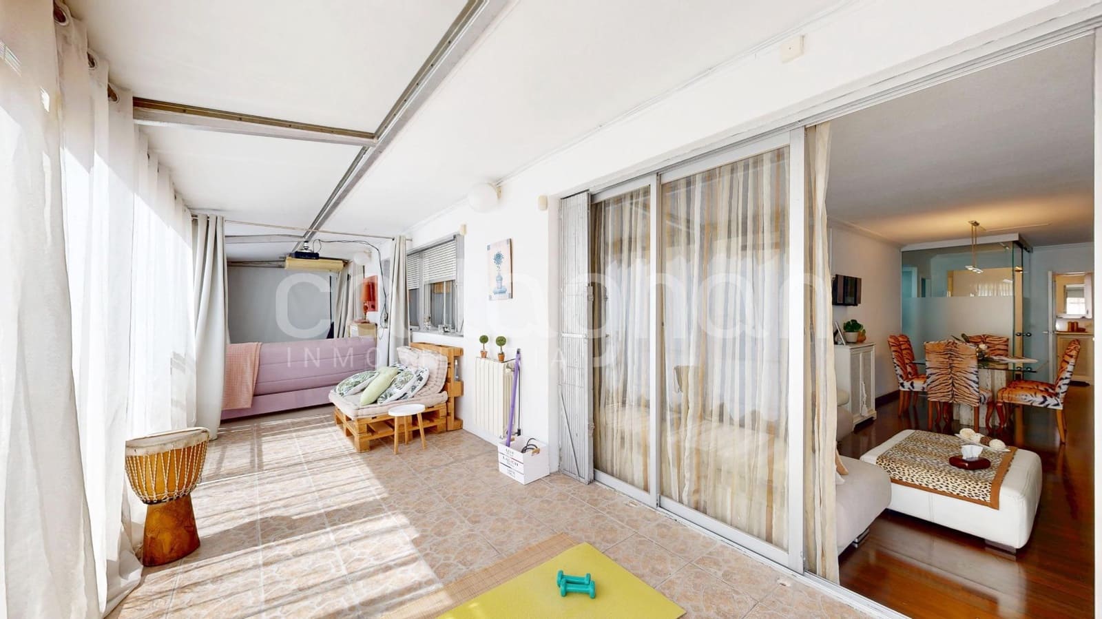4 slaapkamer Flat te koop in Valencia stad met garage - € 790.000 (Ref: 9894074)