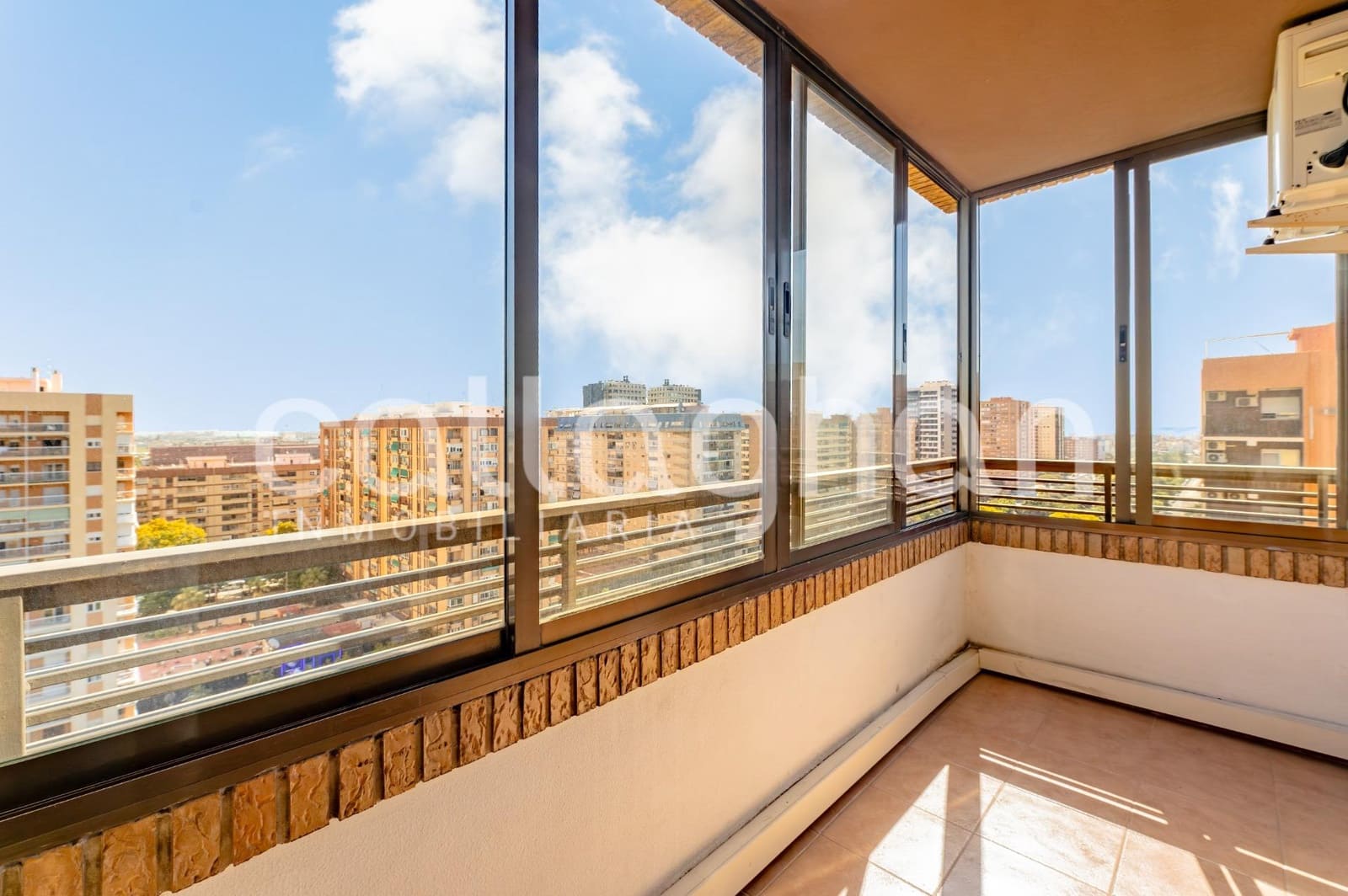 2 sovrum Lägenhet till salu i Valencia stad med garage - 439 000 € (Ref: 9911228)