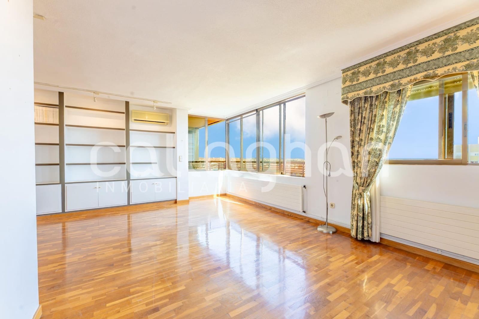 2 sovrum Lägenhet till salu i Valencia stad med garage - 439 000 € (Ref: 9911228)