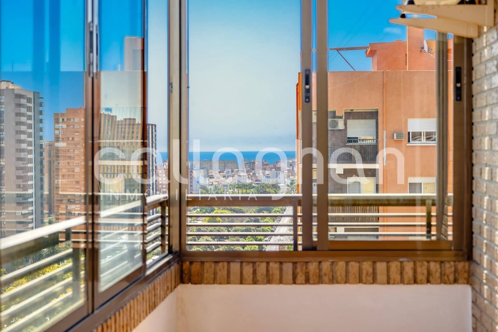 2 sovrum Lägenhet till salu i Valencia stad med garage - 439 000 € (Ref: 9911228)