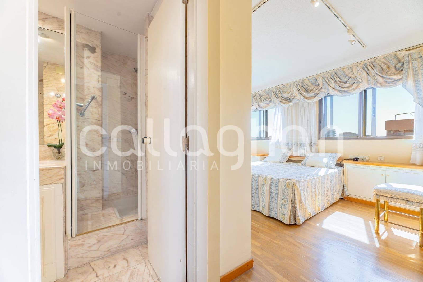 2 sovrum Lägenhet till salu i Valencia stad med garage - 439 000 € (Ref: 9911228)