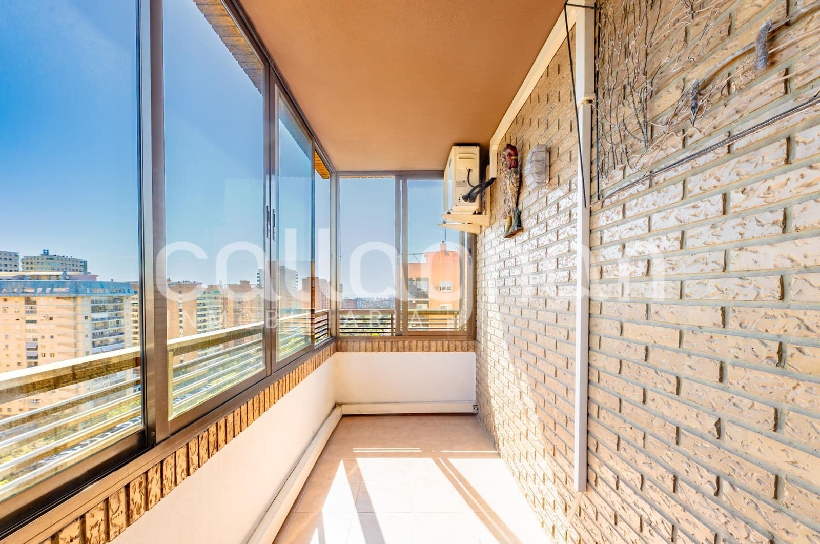 2 sovrum Lägenhet till salu i Valencia stad med garage - 439 000 € (Ref: 9911228)