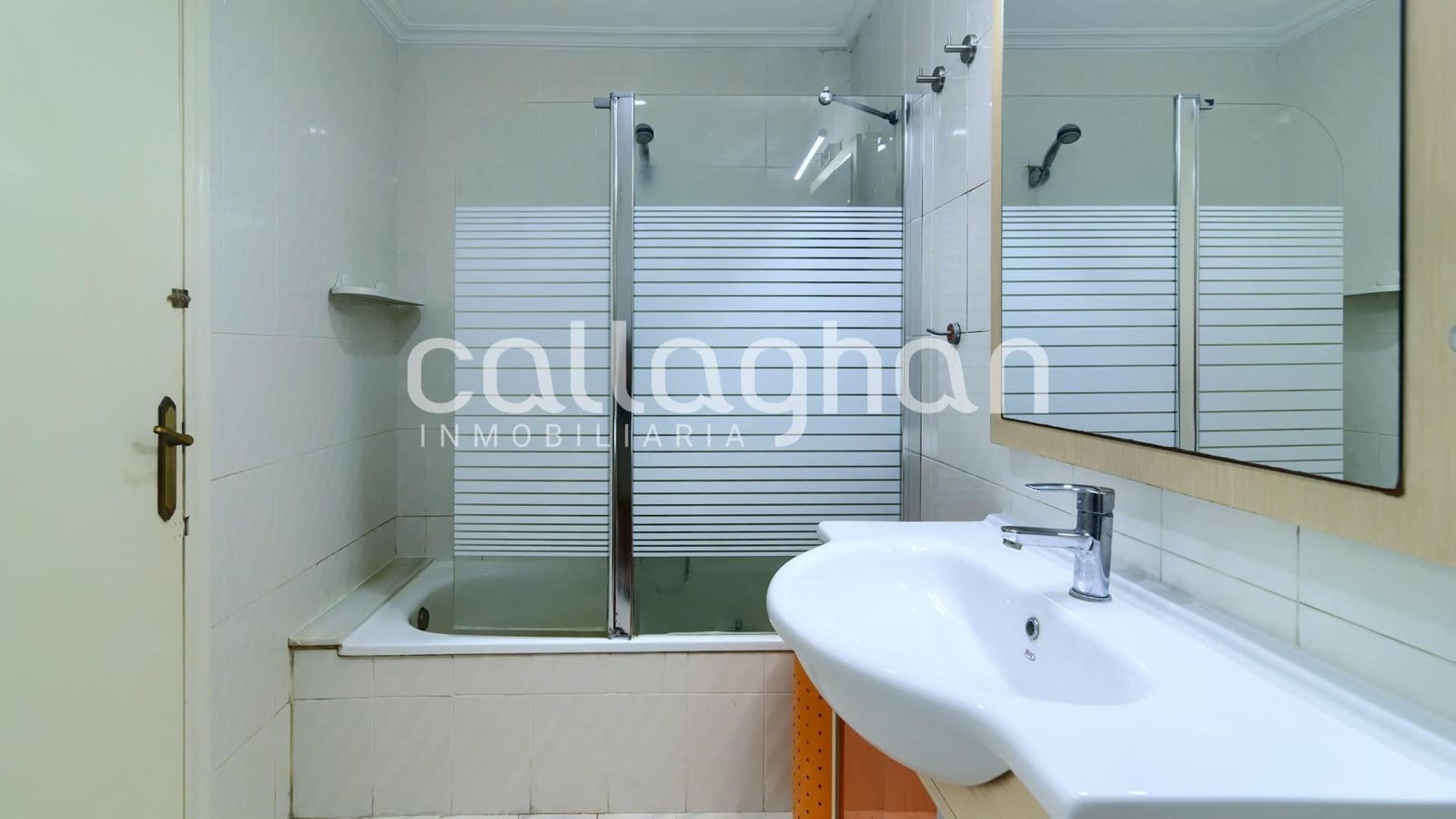 4 bedroom Flat for sale in Chilches with garage - € 138,000 (Ref: 9916041)