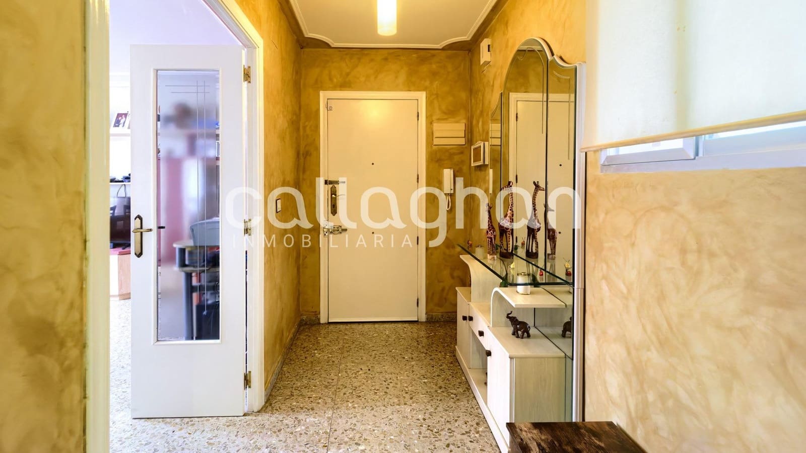 4 bedroom Flat for sale in Chilches with garage - € 138,000 (Ref: 9916041)