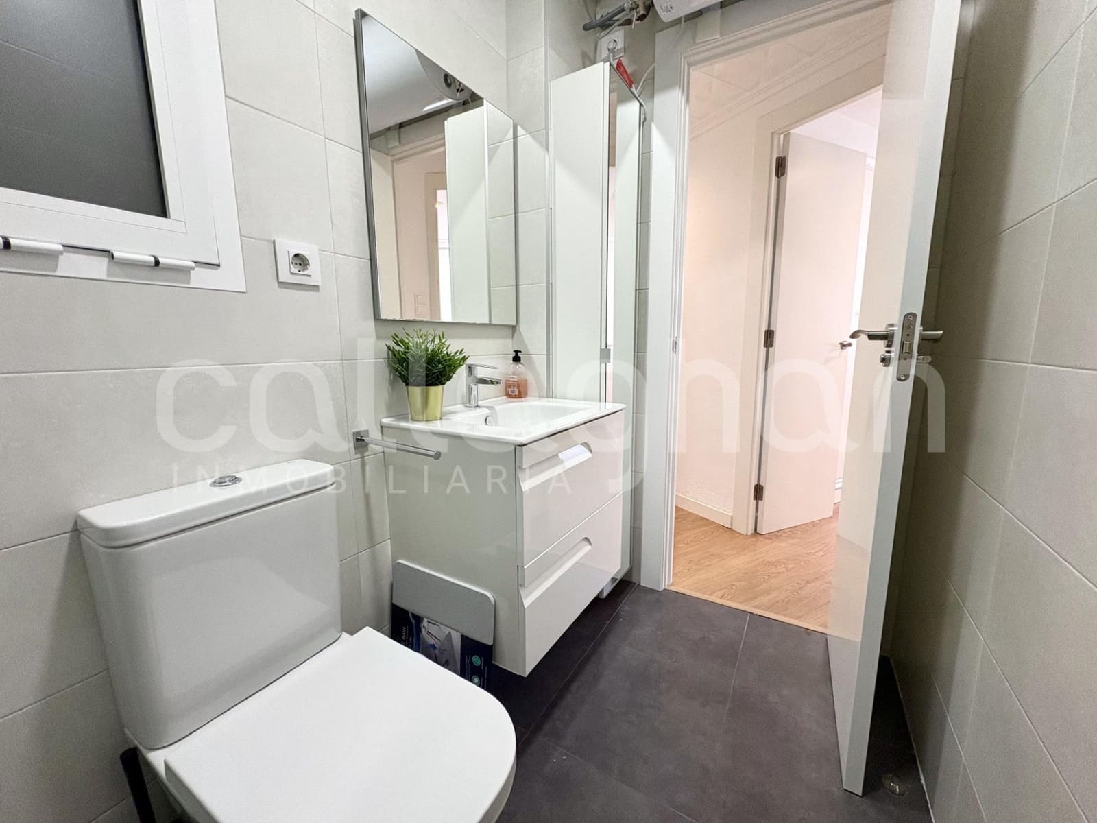 Appartement de 2 chambres à louer à Valence ville - 1 250 € (Ref: 9920605)