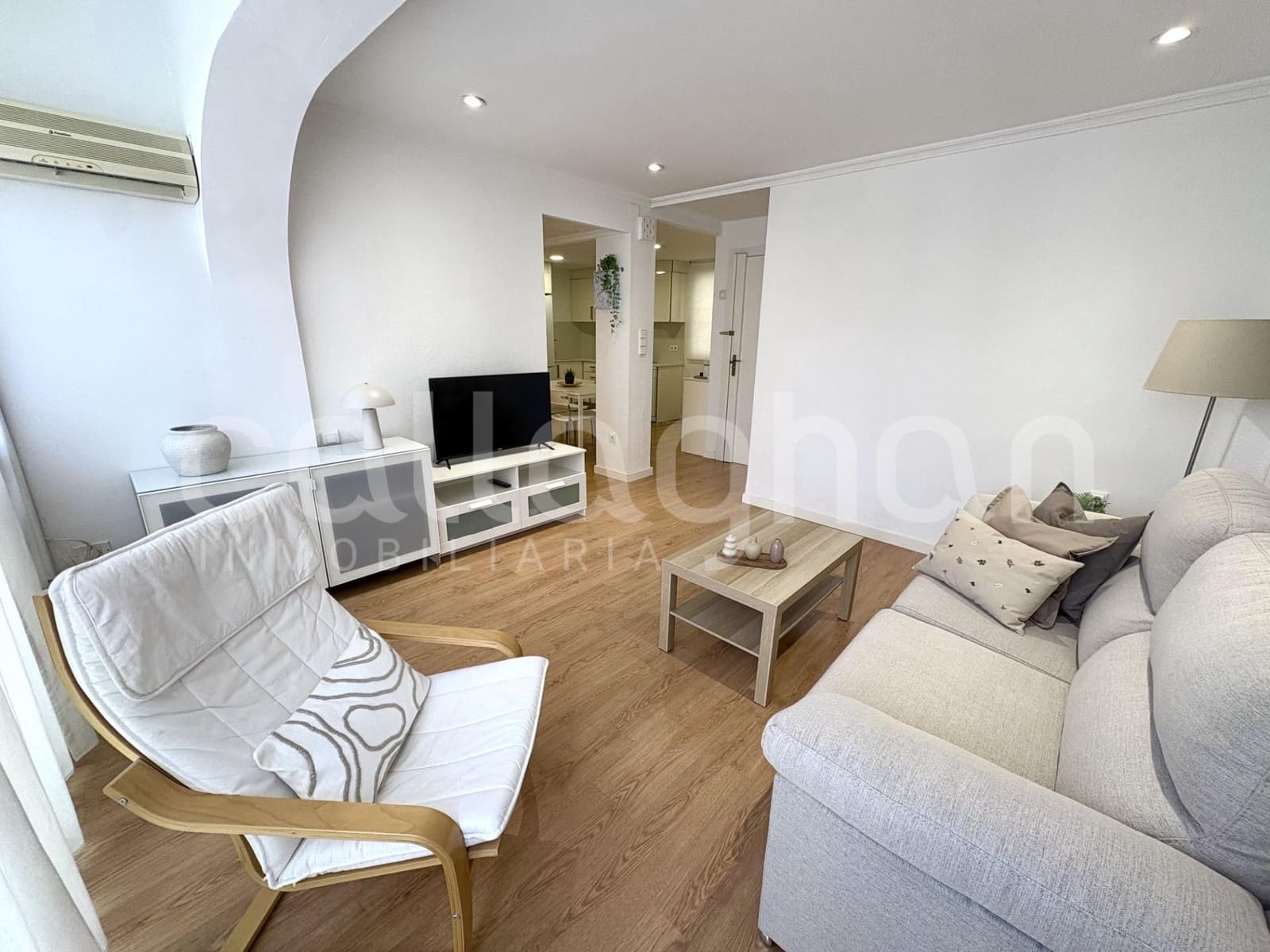 Appartement de 2 chambres à louer à Valence ville - 1 250 € (Ref: 9920605)