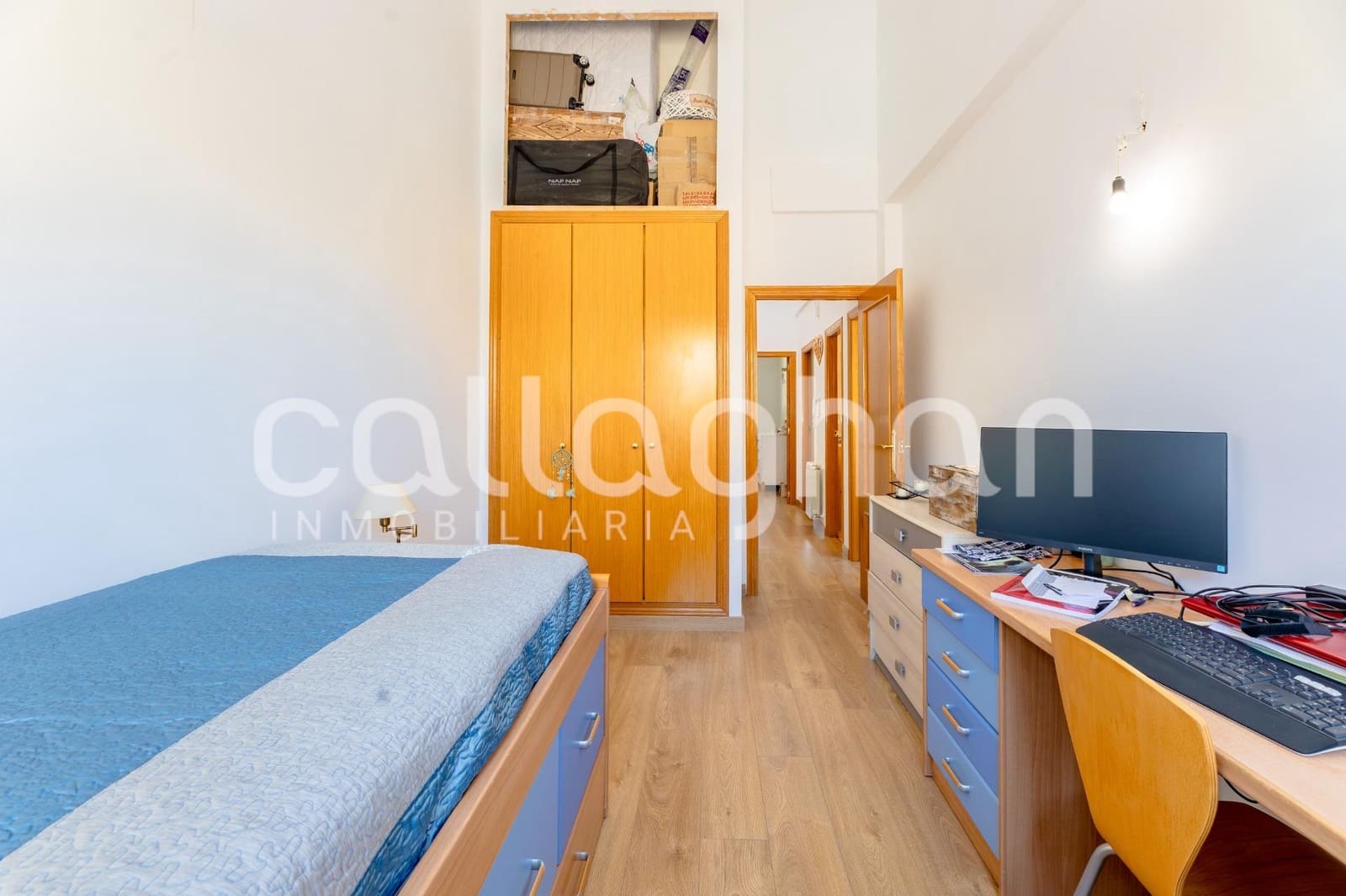 4 makuuhuone Rivitalo myytävänä paikassa La Pobla de Vallbona mukana uima-altaan 
autotalli - 650 000 € (Ref: 9920606)
