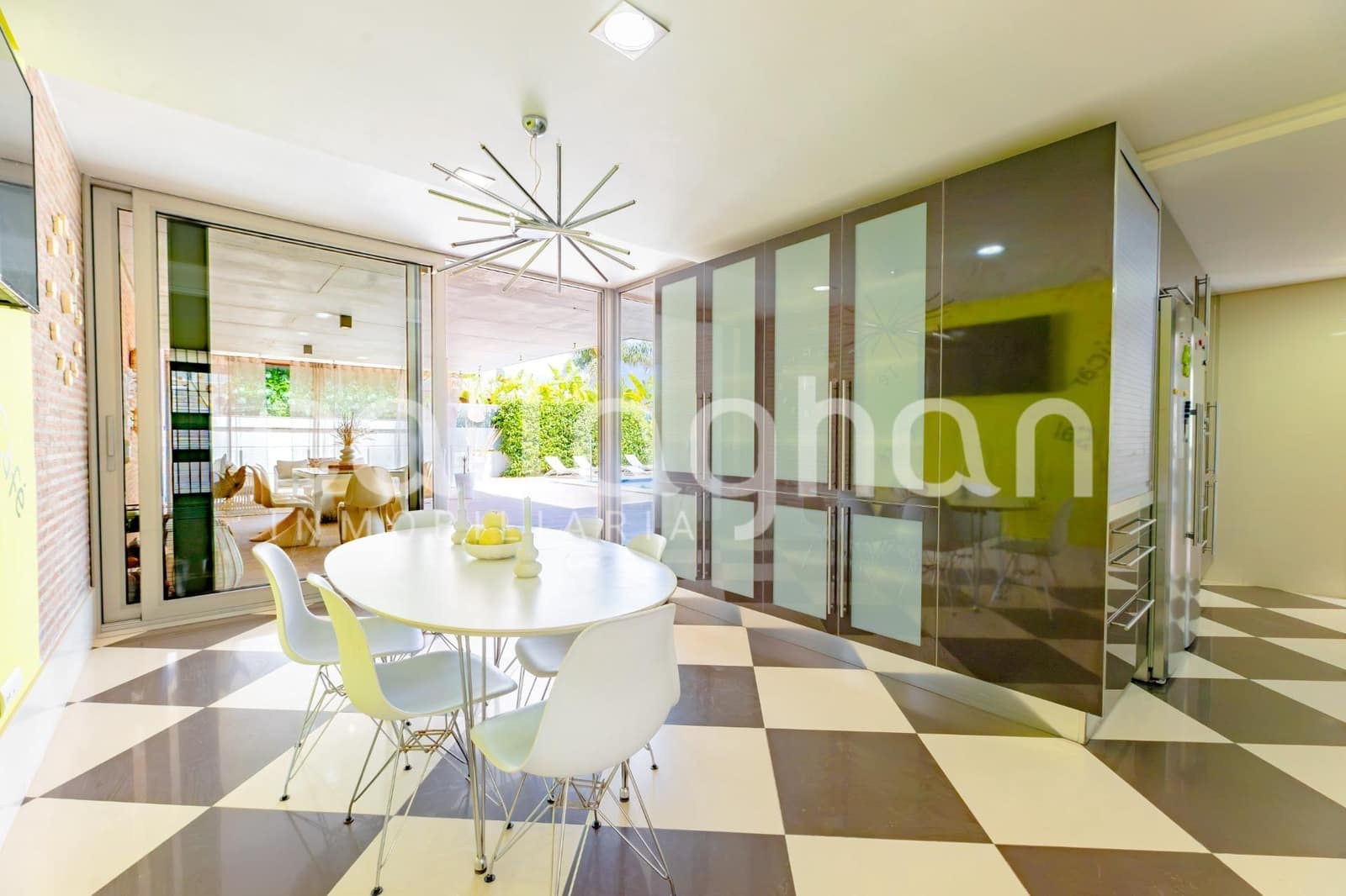 6 bedroom Villa for sale in Betera with pool garage - € 1,490,000 (Ref: 9920607)