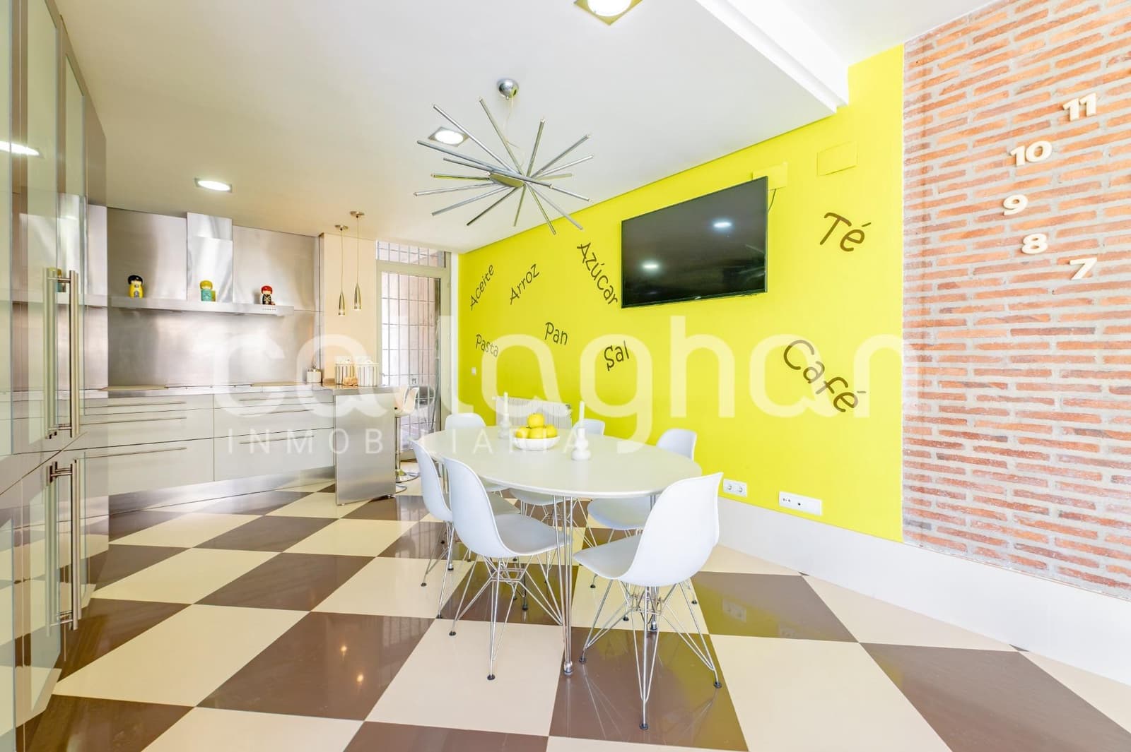 6 bedroom Villa for sale in Betera with pool garage - € 1,490,000 (Ref: 9920607)