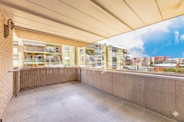 4 soveværelse Lejlighed til salg i Jaume Roig, Valencia by med garage - € 695.000 (Ref: 9927624)