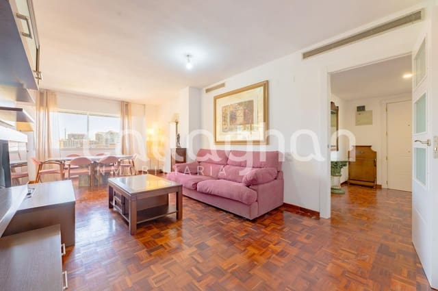 4 soveværelse Lejlighed til salg i Jaume Roig, Valencia by med garage - € 695.000 (Ref: 9927624)