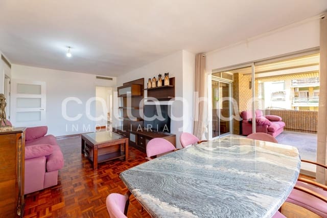 4 soveværelse Lejlighed til salg i Jaume Roig, Valencia by med garage - € 695.000 (Ref: 9927624)