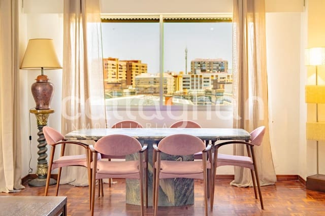 4 soveværelse Lejlighed til salg i Jaume Roig, Valencia by med garage - € 695.000 (Ref: 9927624)