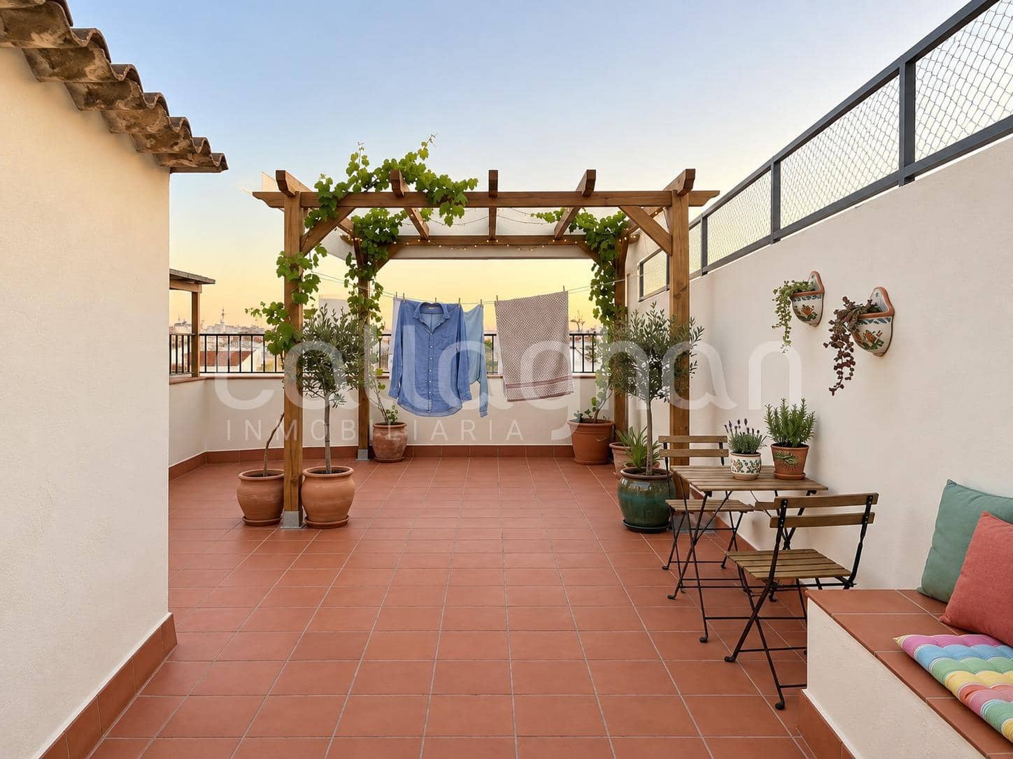 4 slaapkamer Penthouse te koop in Valencia stad - € 432.000 (Ref: 9929553)