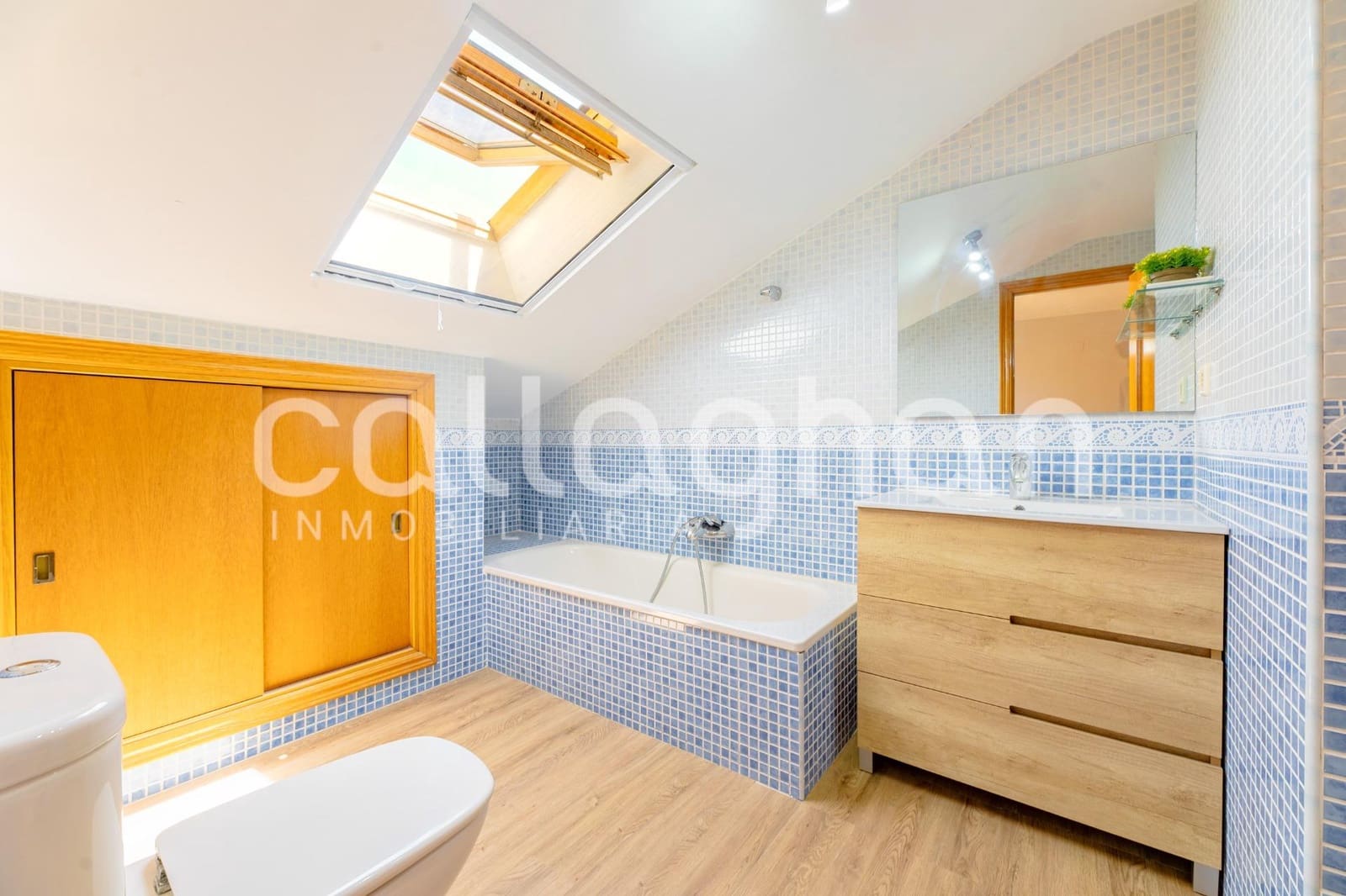 4 bedroom Terraced Villa for sale in Almarda with pool - € 410,000 (Ref: 9929554)