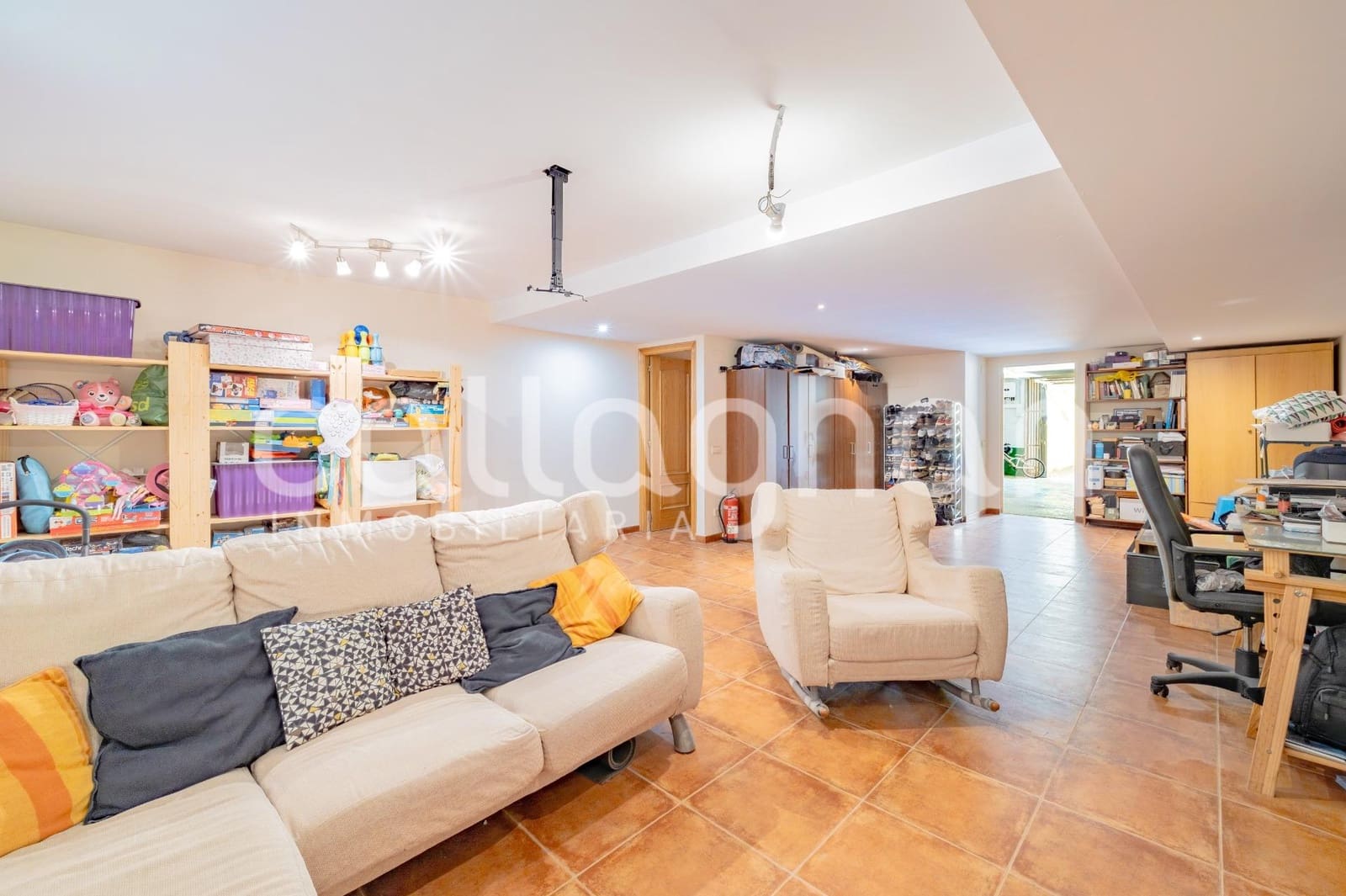4 bedroom Terraced Villa for sale in Almarda with pool - € 410,000 (Ref: 9929554)