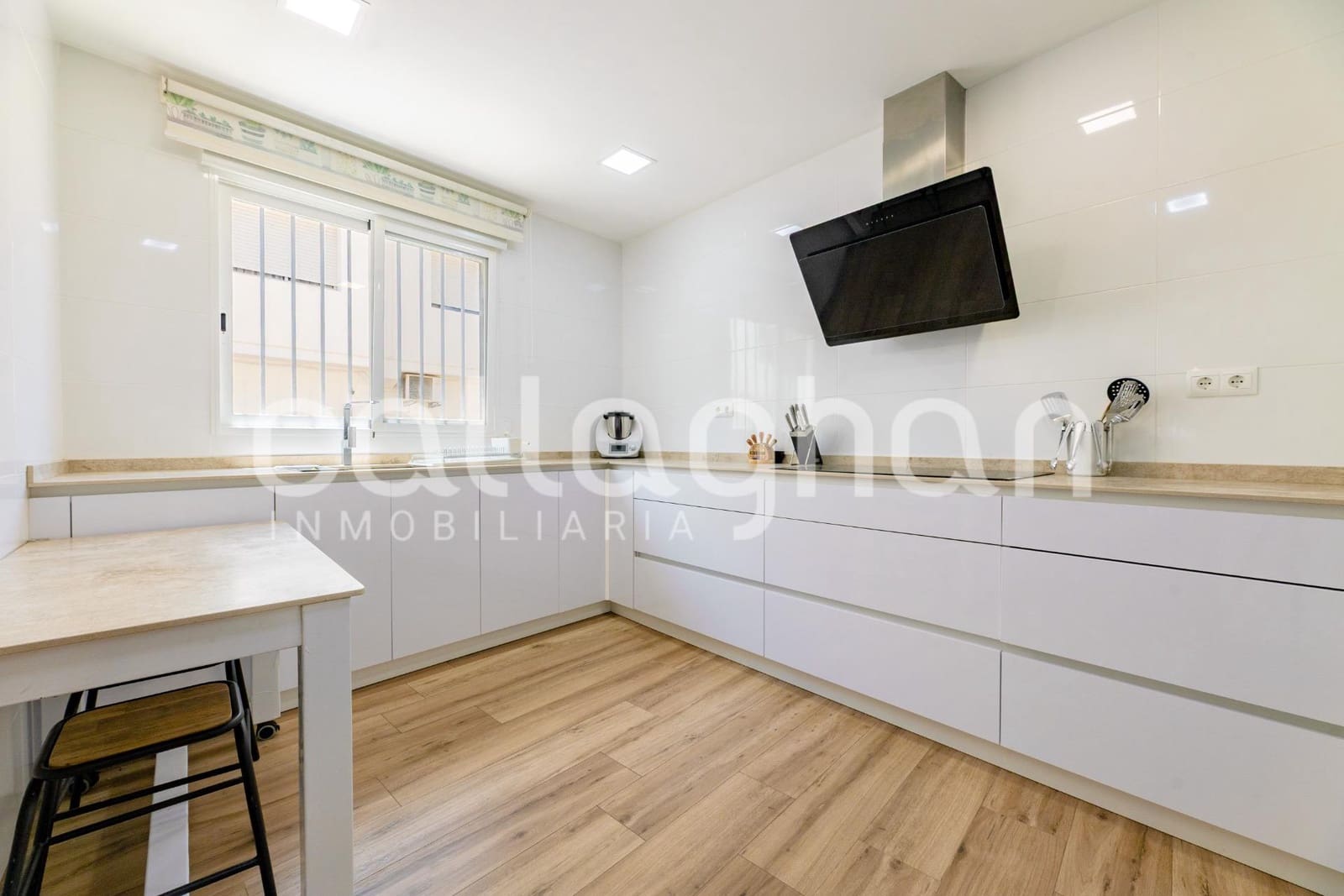 Chalet de 3 habitaciones en Almenara en venta con garaje - 450.000 € (Ref: 9929556)