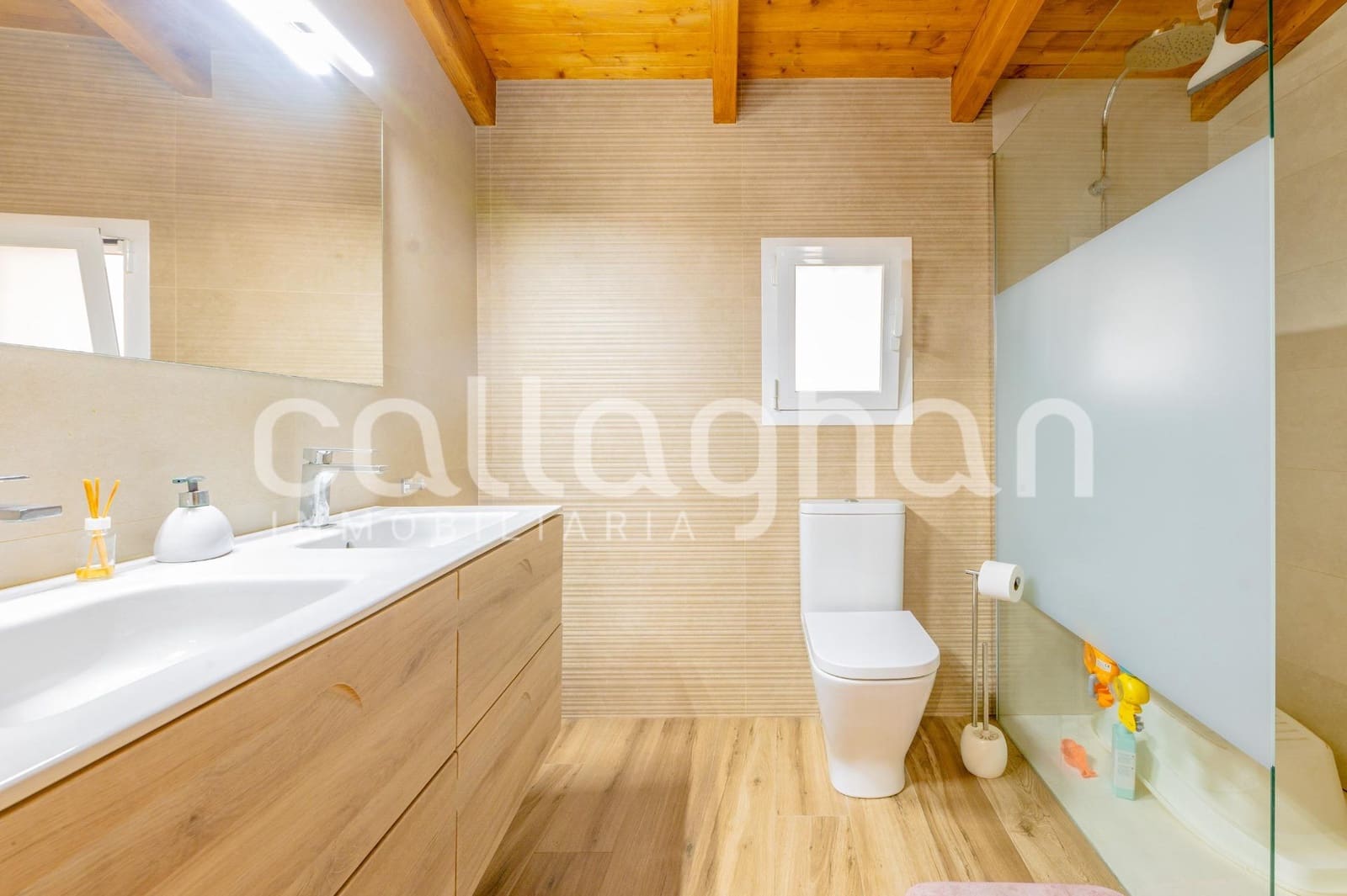 Chalet de 3 habitaciones en Almenara en venta con garaje - 450.000 € (Ref: 9929556)