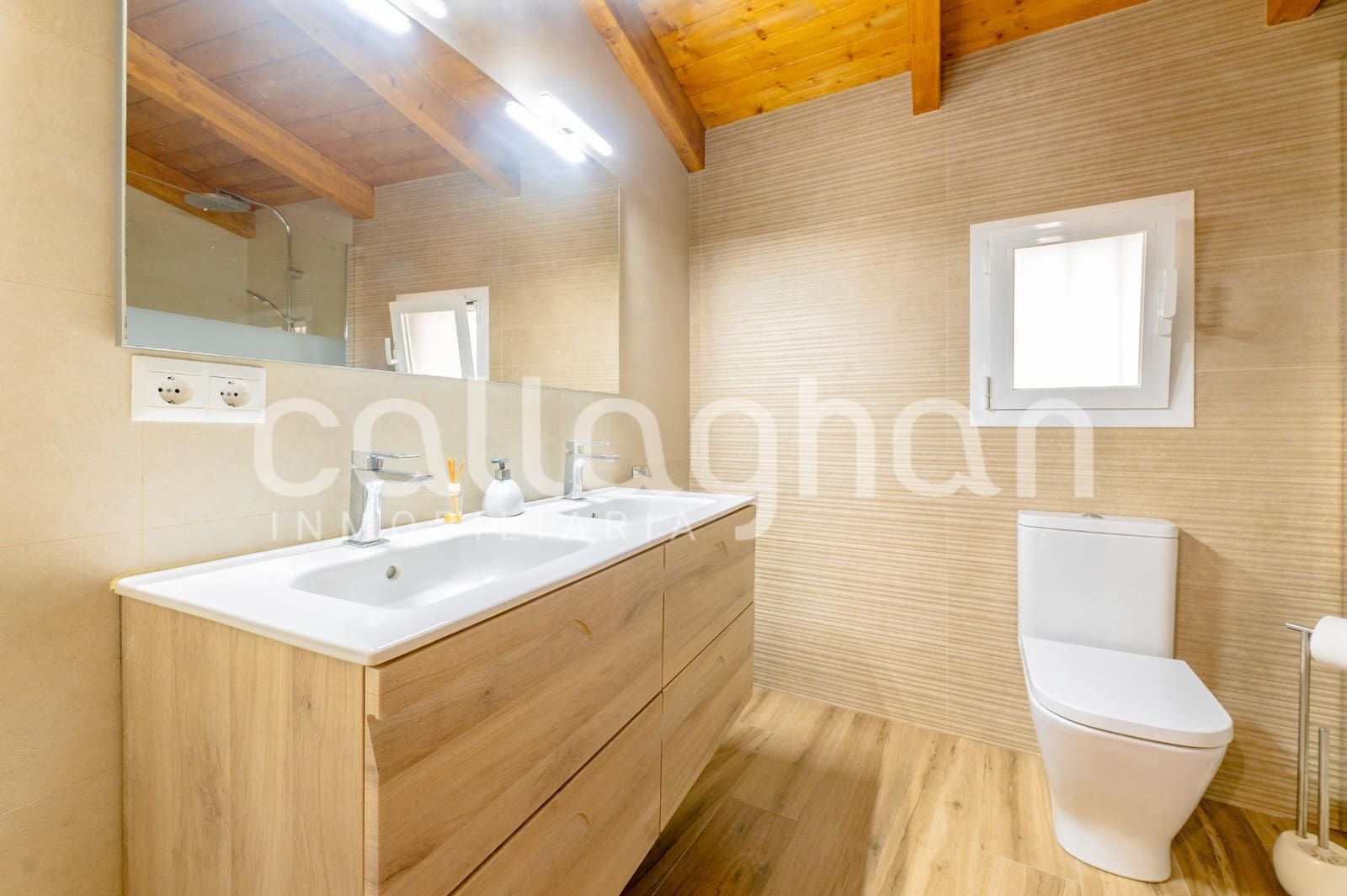 Chalet de 3 habitaciones en Almenara en venta con garaje - 450.000 € (Ref: 9929556)