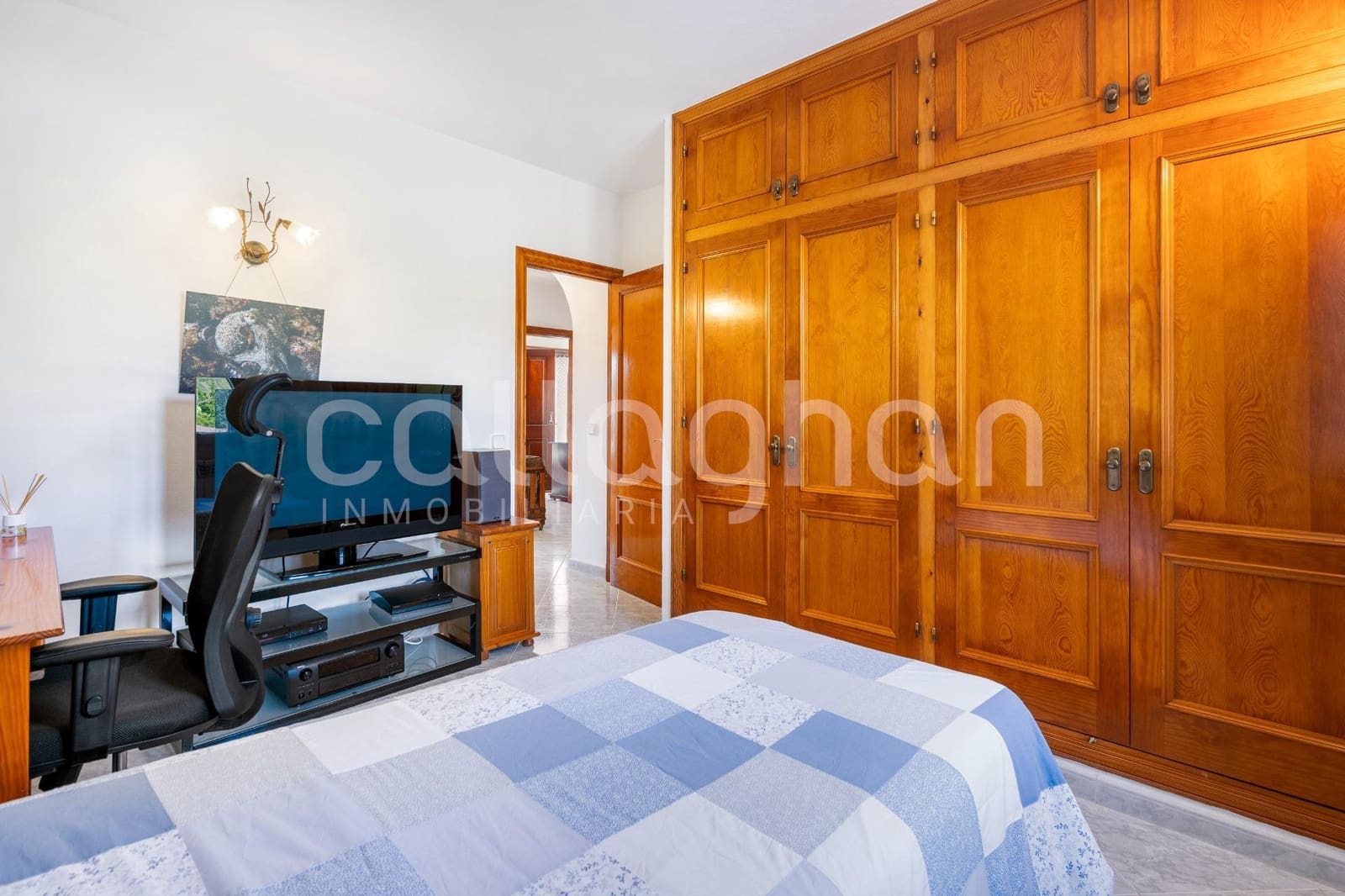 3 bedroom Villa for sale in Ciutadella de Menorca with pool - € 1,150,000 (Ref: 9940334)