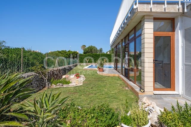 3 soveværelse Villa til salg i Ciutadella de Menorca med swimmingpool - € 1.150.000 (Ref: 9940334)