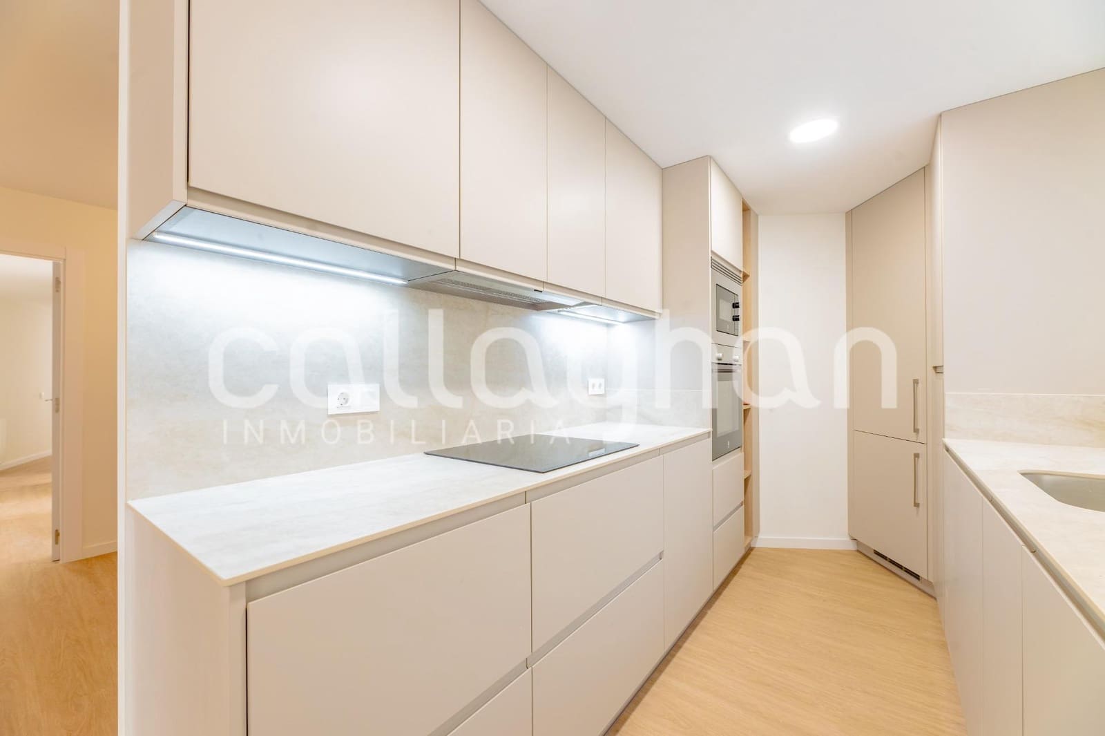 5 soveværelse Lejlighed til leje i Valencia by - € 2.800 (Ref: 9940336)