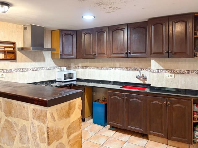4 Zimmer Villa zu verkaufen in Ontinyent - 120.000 € (Ref: 9940337)