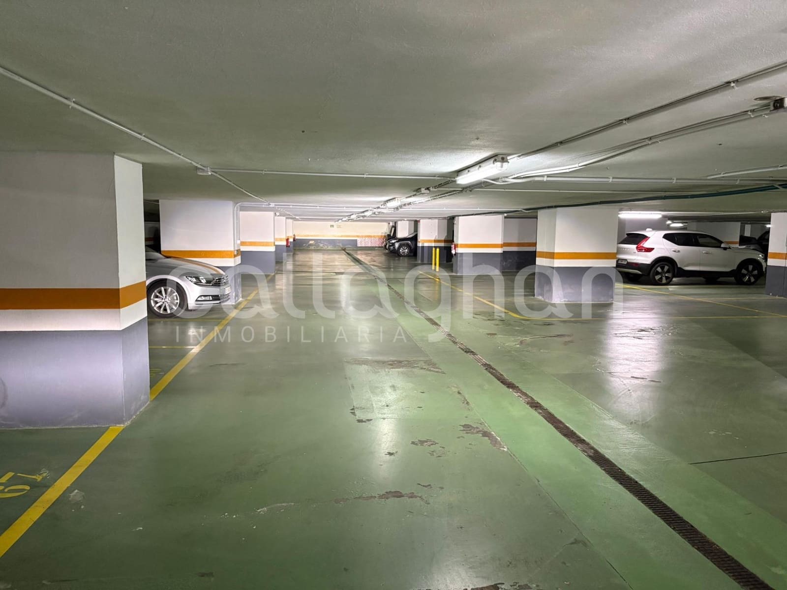 Garage à louer à Valence ville - 110 € (Ref: 9948095)