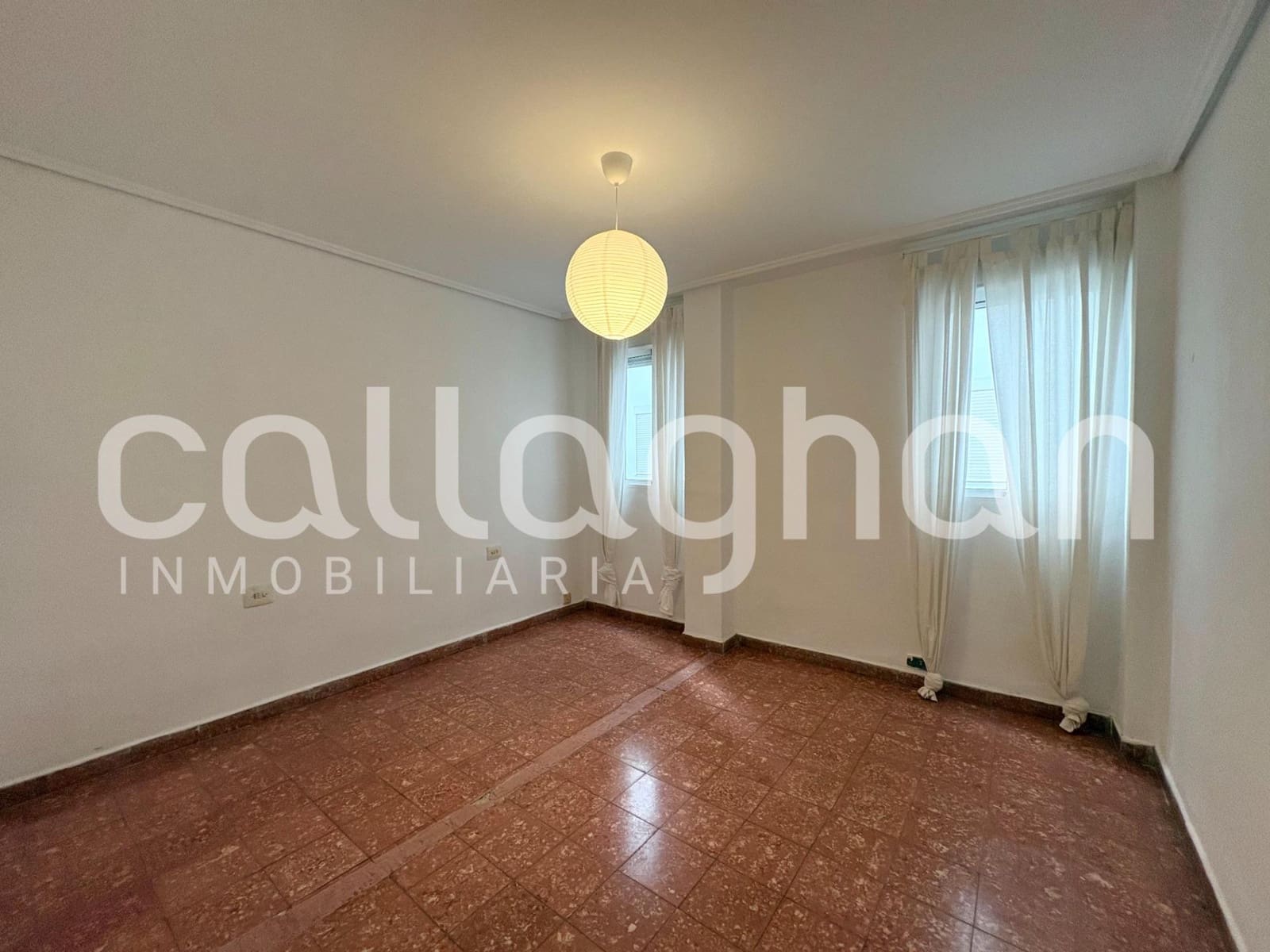 5 soveværelse Lejlighed til leje i Valencia by - € 1.700 (Ref: 9948097)