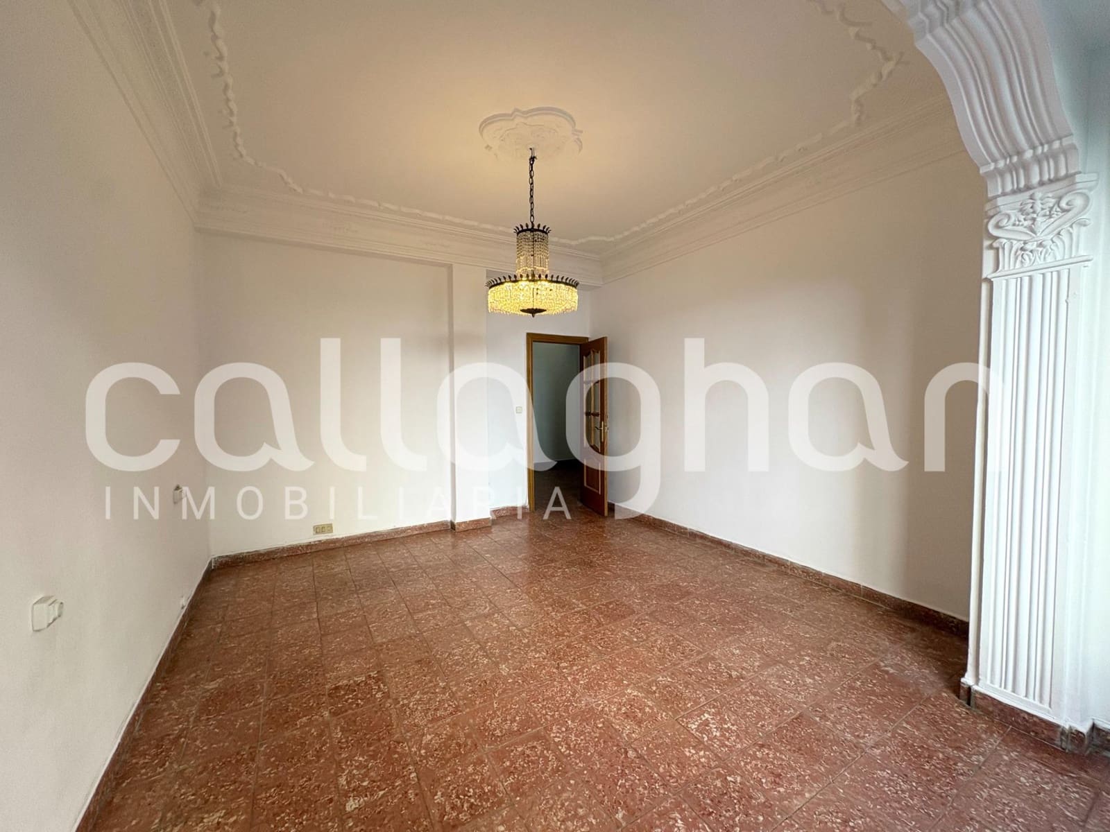 5 soveværelse Lejlighed til leje i Valencia by - € 1.700 (Ref: 9948097)