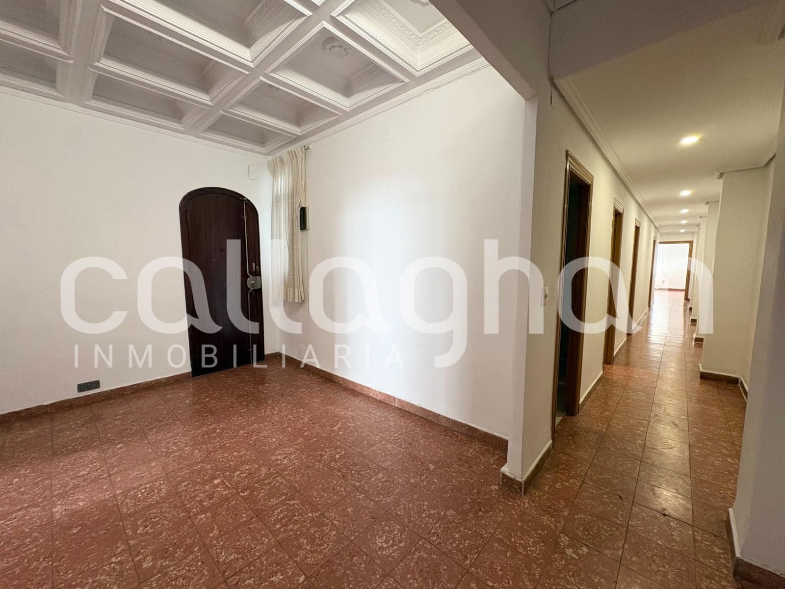 5 soveværelse Lejlighed til leje i Valencia by - € 1.700 (Ref: 9948097)