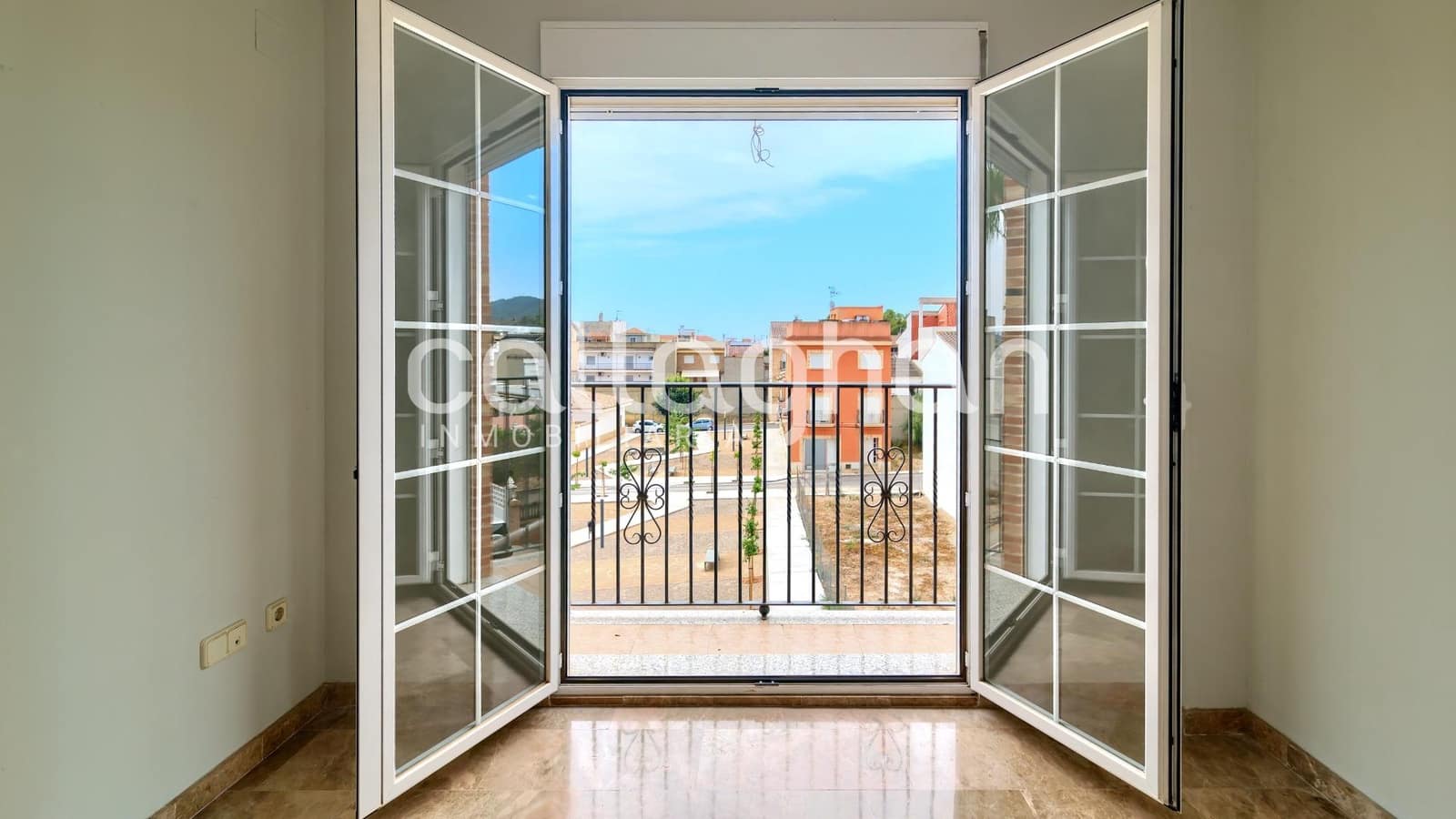 3 bedroom Flat for sale in Vilamarxant / Villamarchante with garage - € 181,000 (Ref: 9958122)