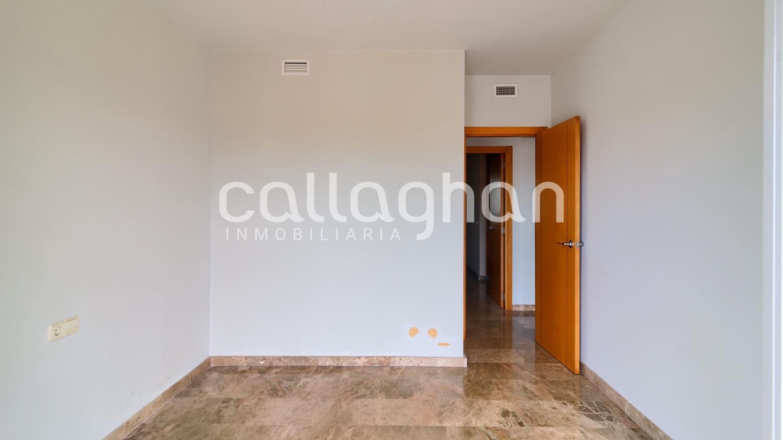 3 bedroom Flat for sale in Vilamarxant / Villamarchante with garage - € 181,000 (Ref: 9958122)