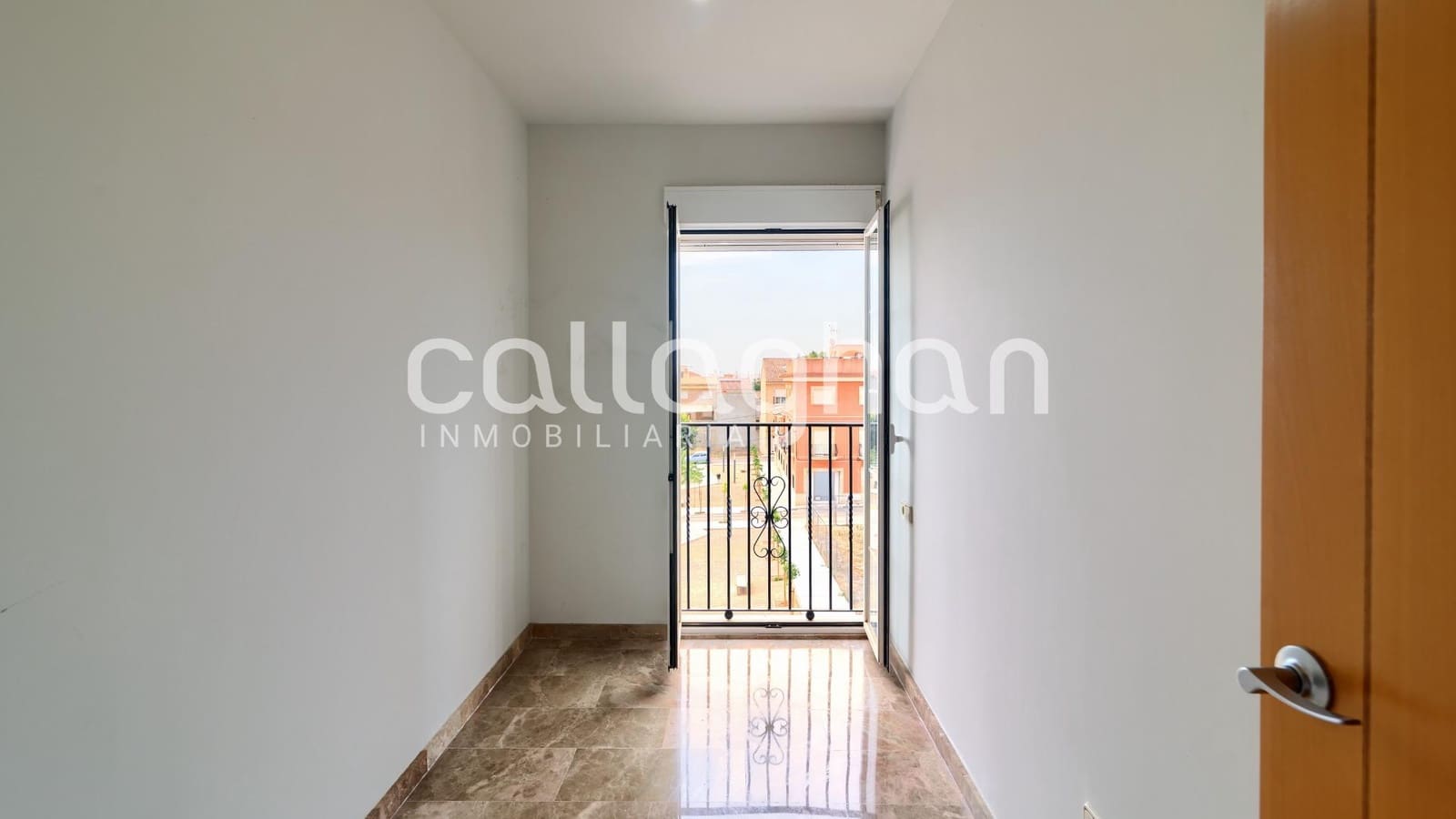 3 bedroom Flat for sale in Vilamarxant / Villamarchante with garage - € 181,000 (Ref: 9958122)