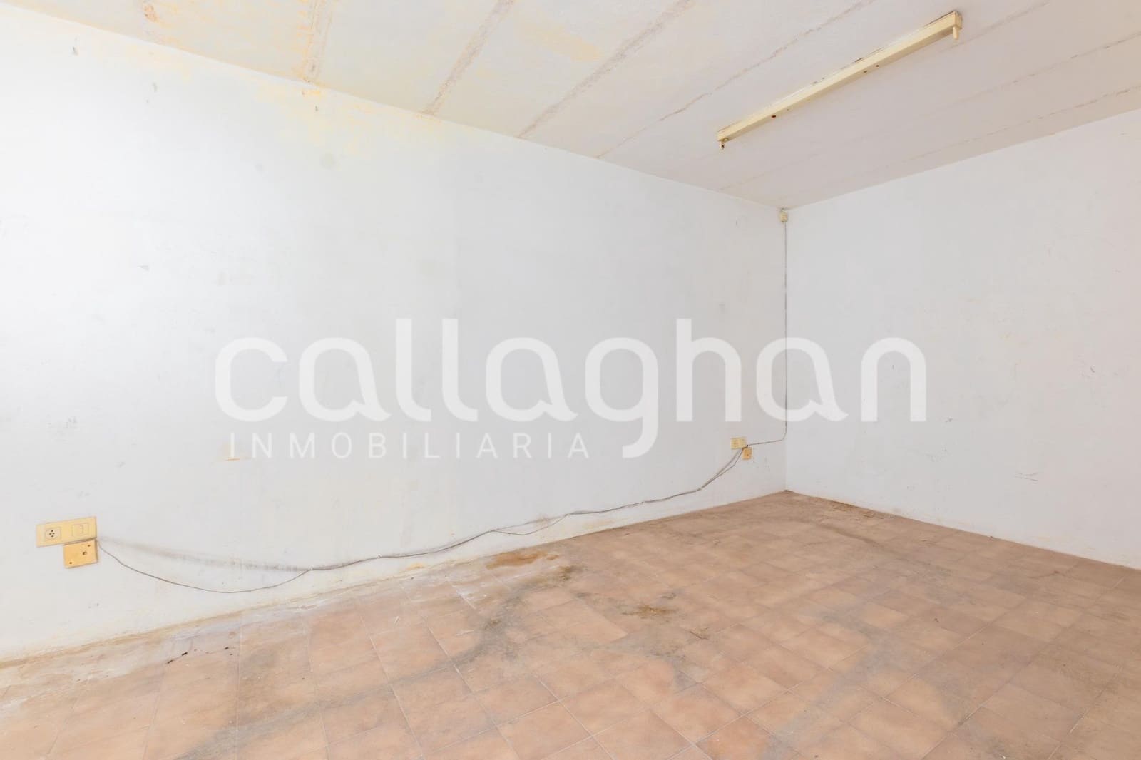 Comercial para venda em Valencia cidade - 92 000 € (Ref: 9959949)