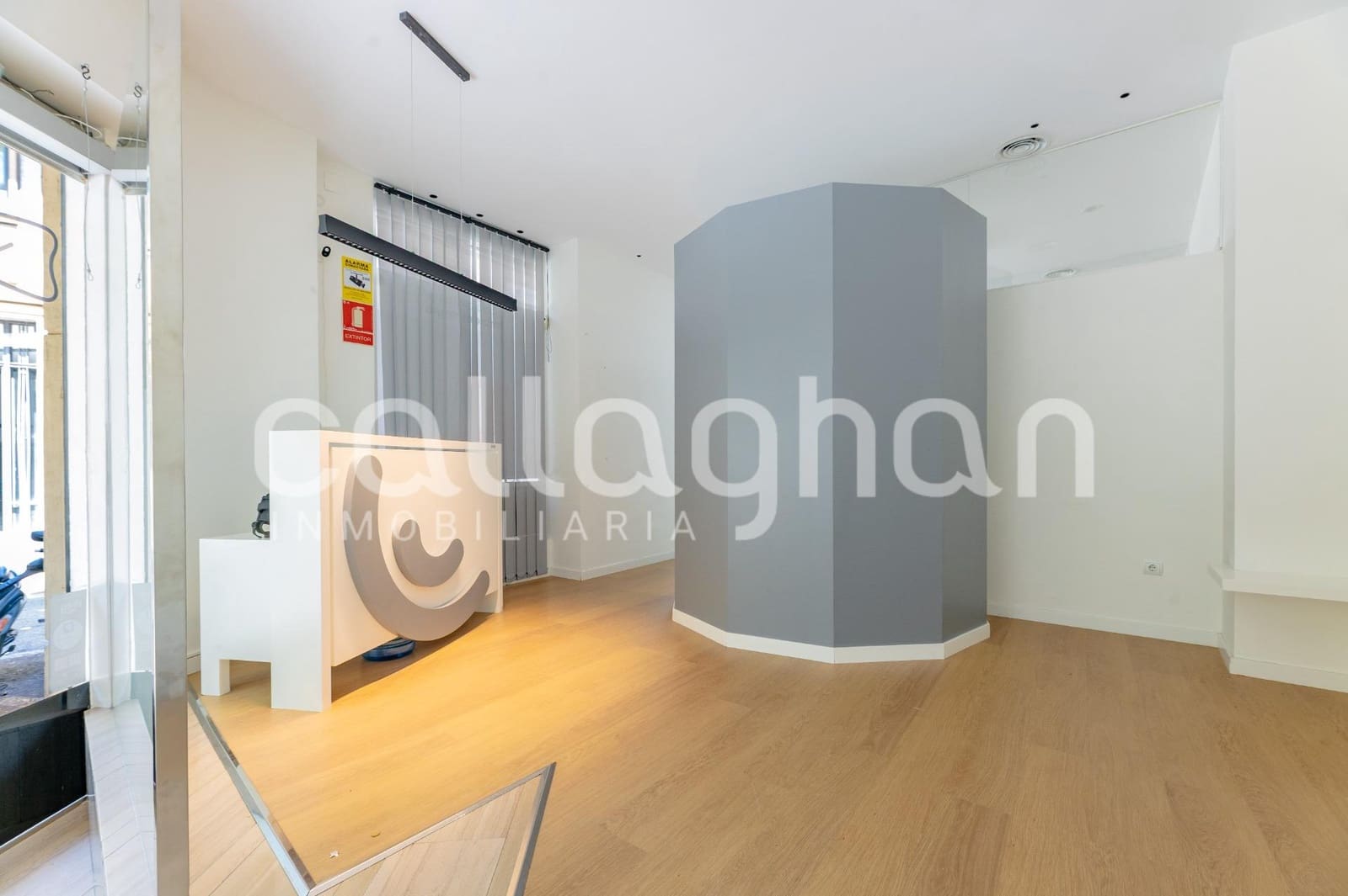 Erhverv til leje i Gandia - € 2.400 (Ref: 9963311)